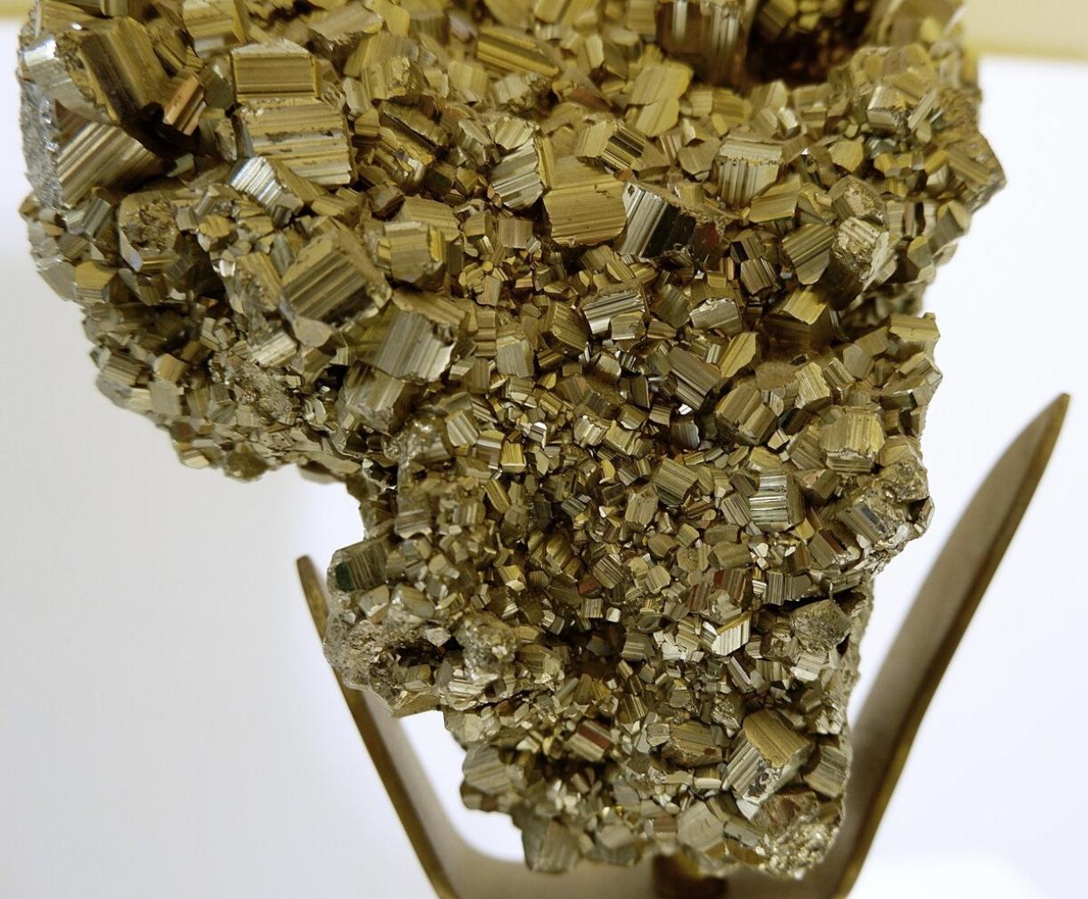Mid-century pyrite stone Table Lamp - original lampshade - Willy Daro Style For Sale 9
