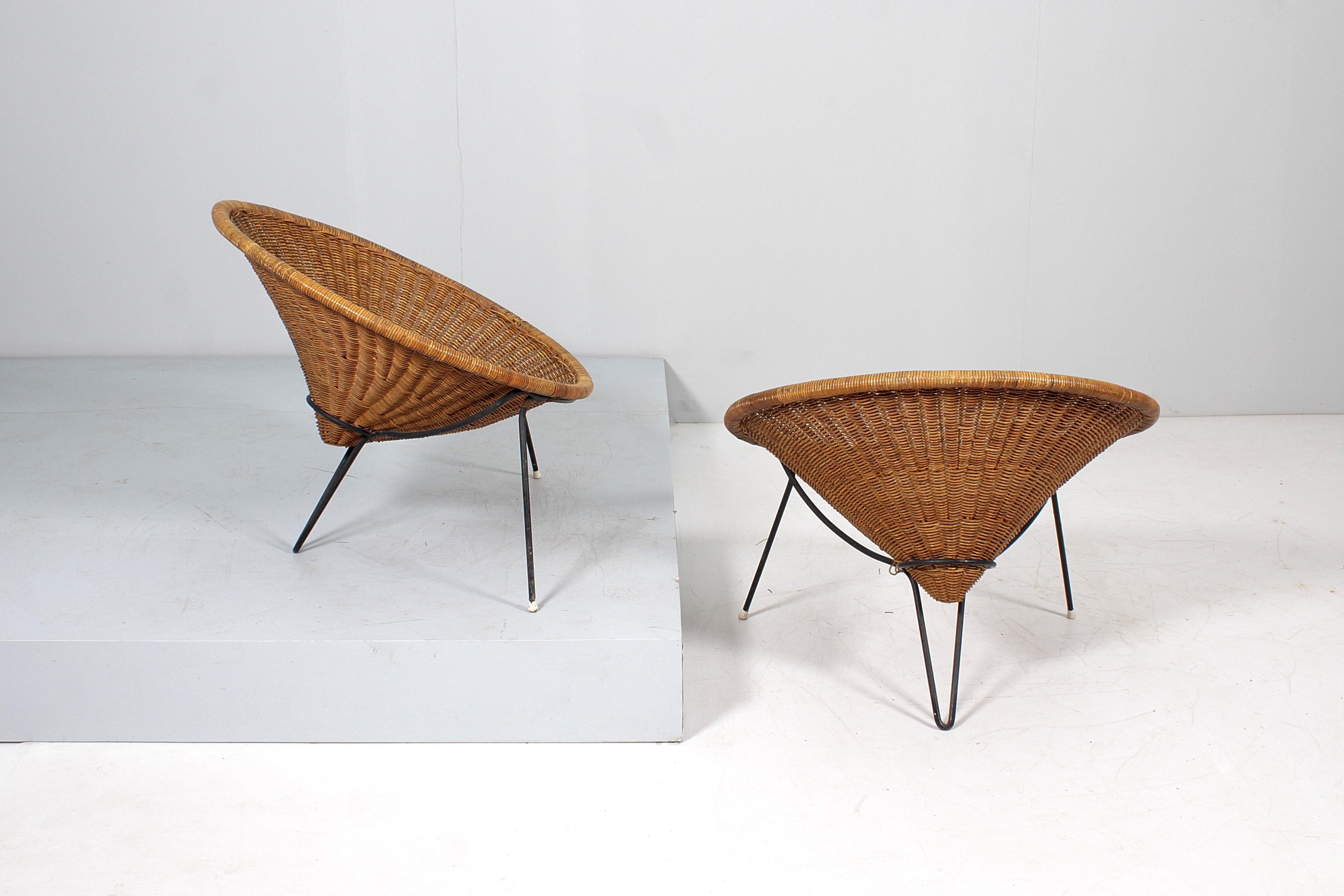 Mid-Century R. Mango Set of 2 Conical Wicker and Iron Armchair  50s Italy  In Good Condition In Palermo, IT