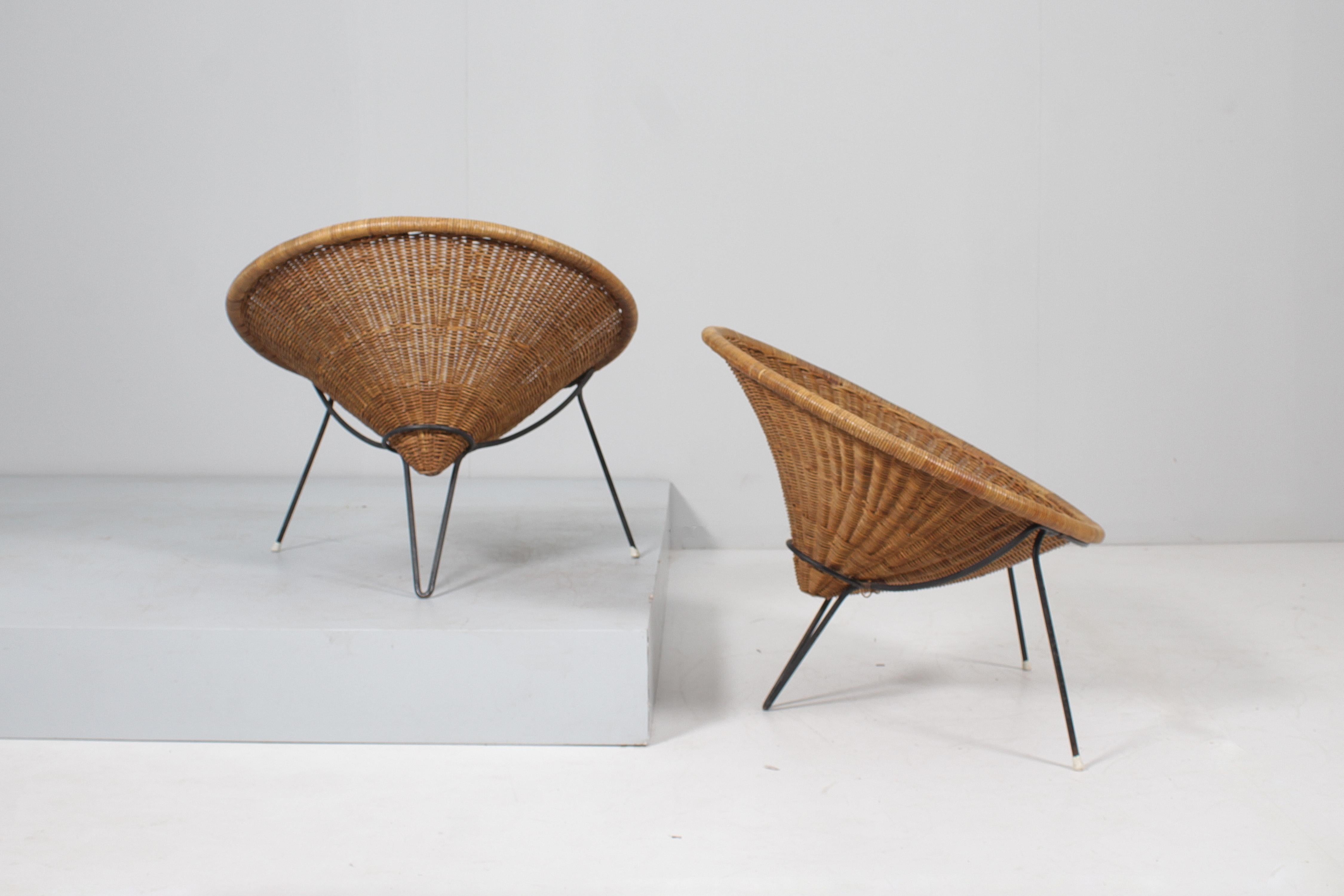 Mid-20th Century Mid-Century R. Mango Set of 2 Conical Wicker and Iron Armchair  50s Italy 