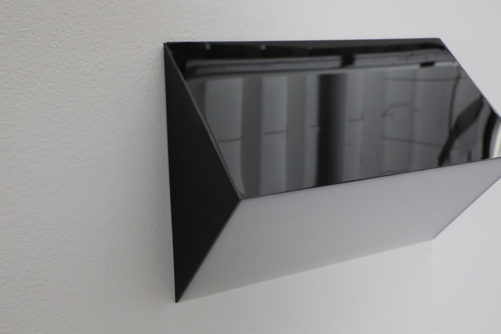 Mid-Century RAAK Black and White Plexiglass Triangular Wall Sconce 3