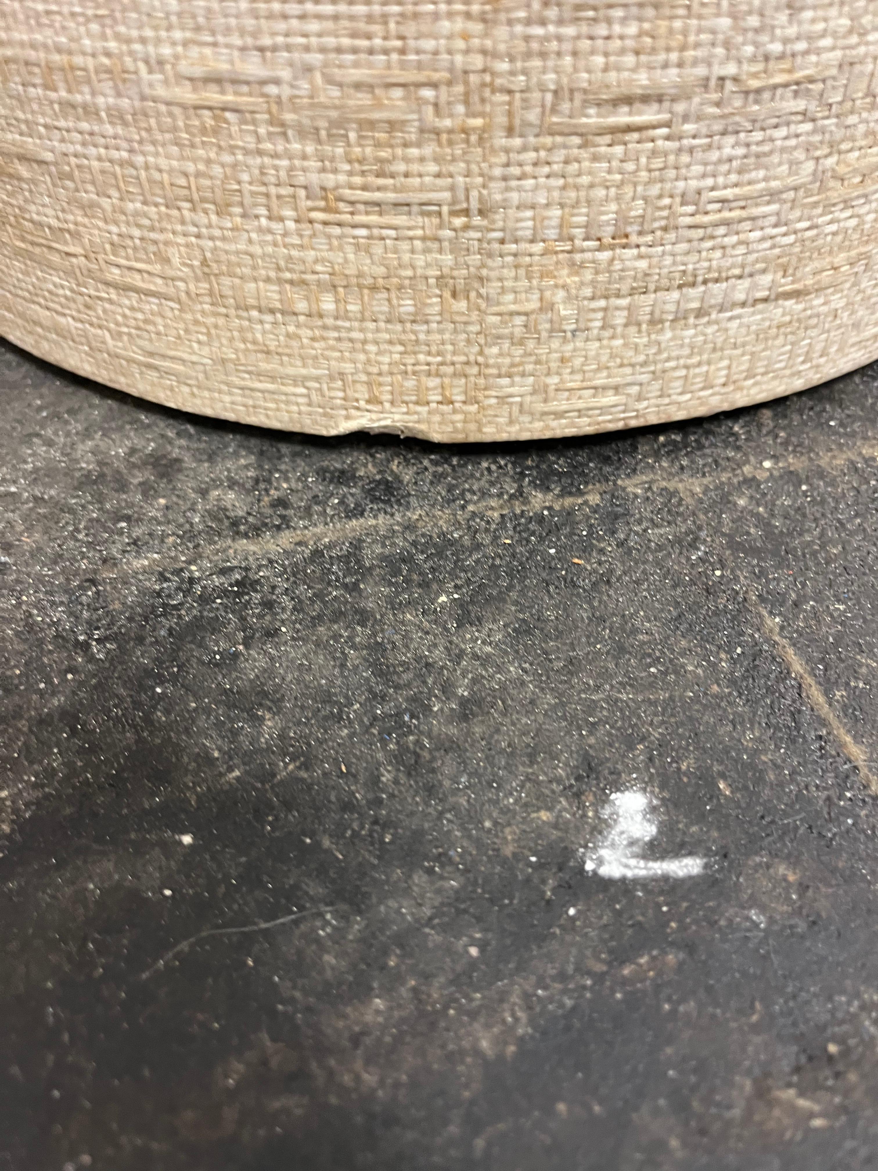 Raffia aus der Mitte des Jahrhunderts  Pilz Couchtische oder Hocker im Angebot 3