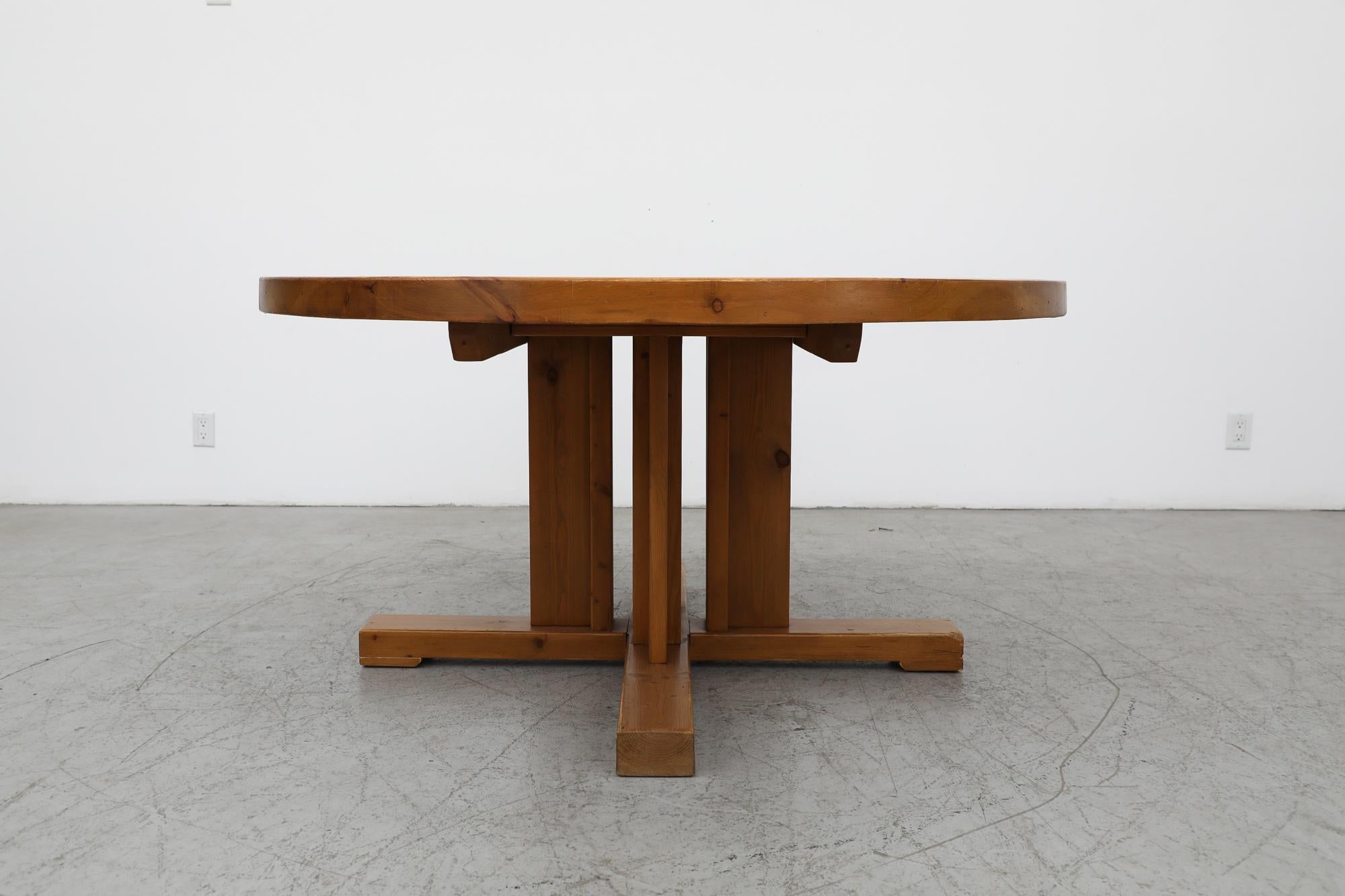 Mid-Century Rainer Daumiller Inspired Solid Pine Round Pedestal Dining Table In Good Condition For Sale In Los Angeles, CA