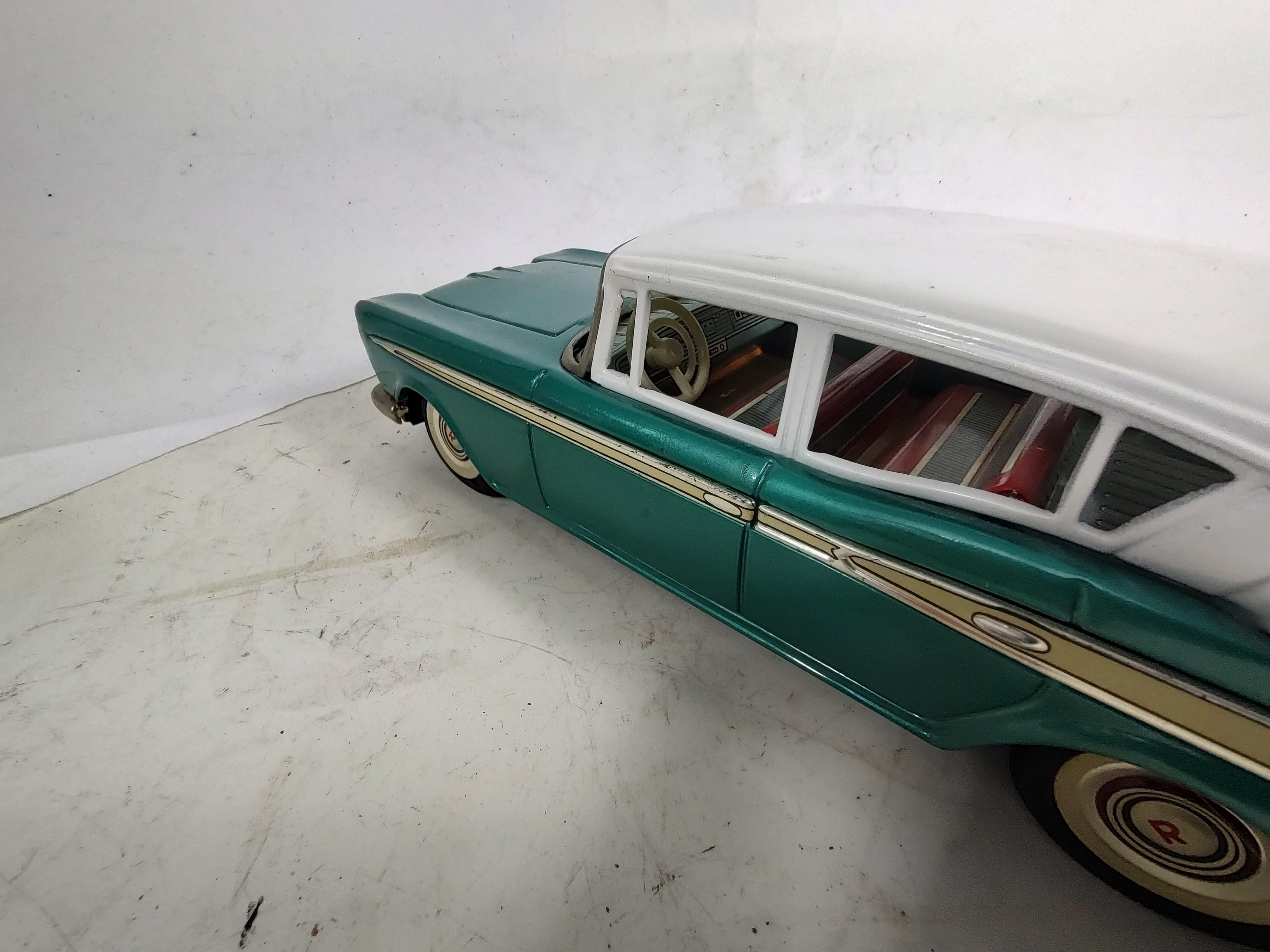 Mid Century Rambler Tin Toy Station Wagon by Bandai Japan In Good Condition In Port Jervis, NY