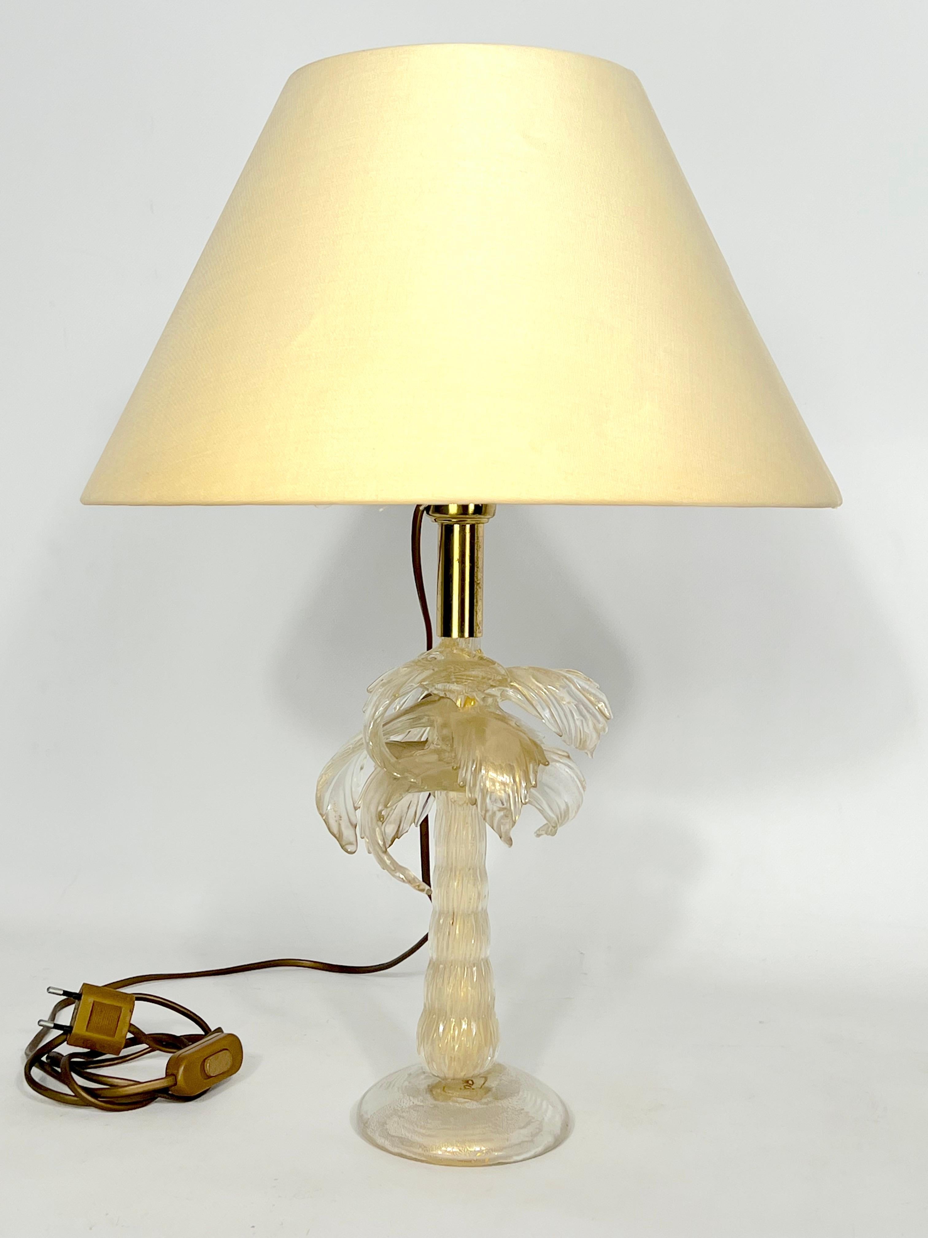Mid-Century Rare Brass and Murano Glass Table Lamp by Tommaso Barbi For Sale 7