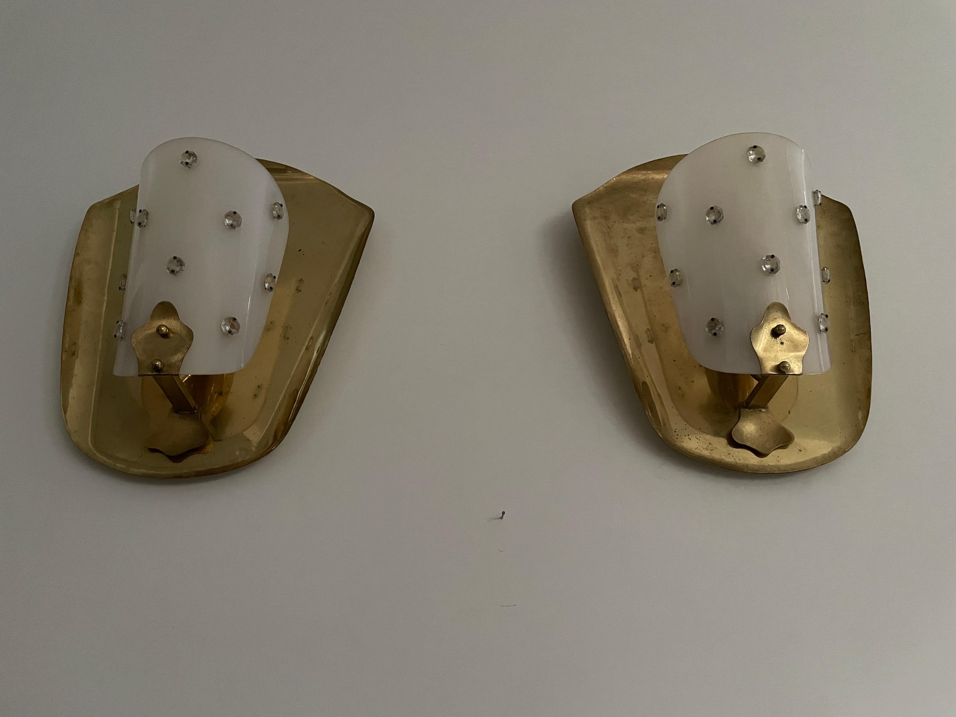 Mid-century Rare Brass & Plexiglass Pair of Cinema Sconces, 1950s, Germany In Excellent Condition For Sale In Hagenbach, DE