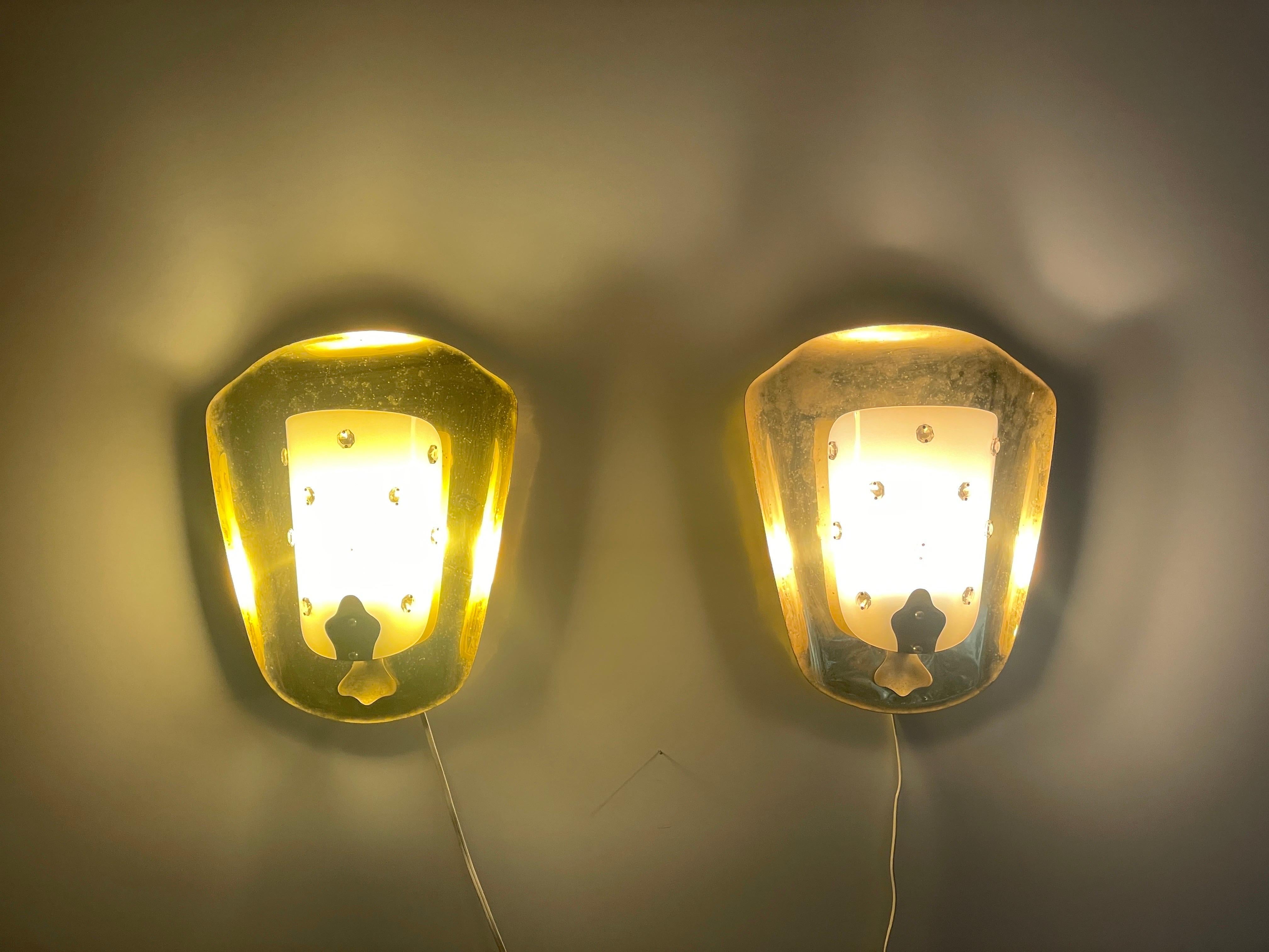 Mid-century Rare Brass & Plexiglass Pair of Cinema Sconces, 1950s, Germany For Sale 4