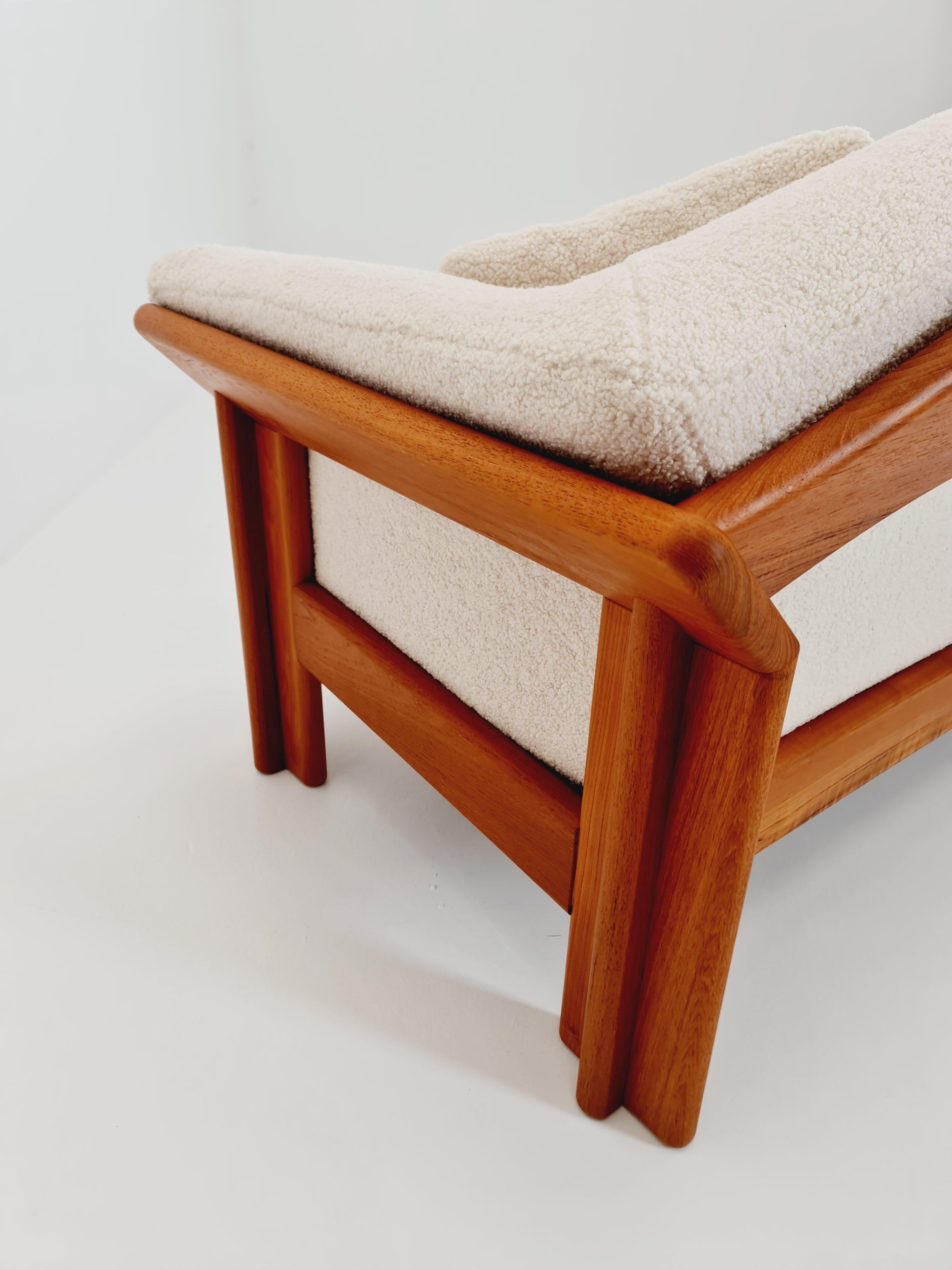 Raro divano danese in teak a 2 posti della metà del secolo scorso, di Silkborg  1970s in vendita 4