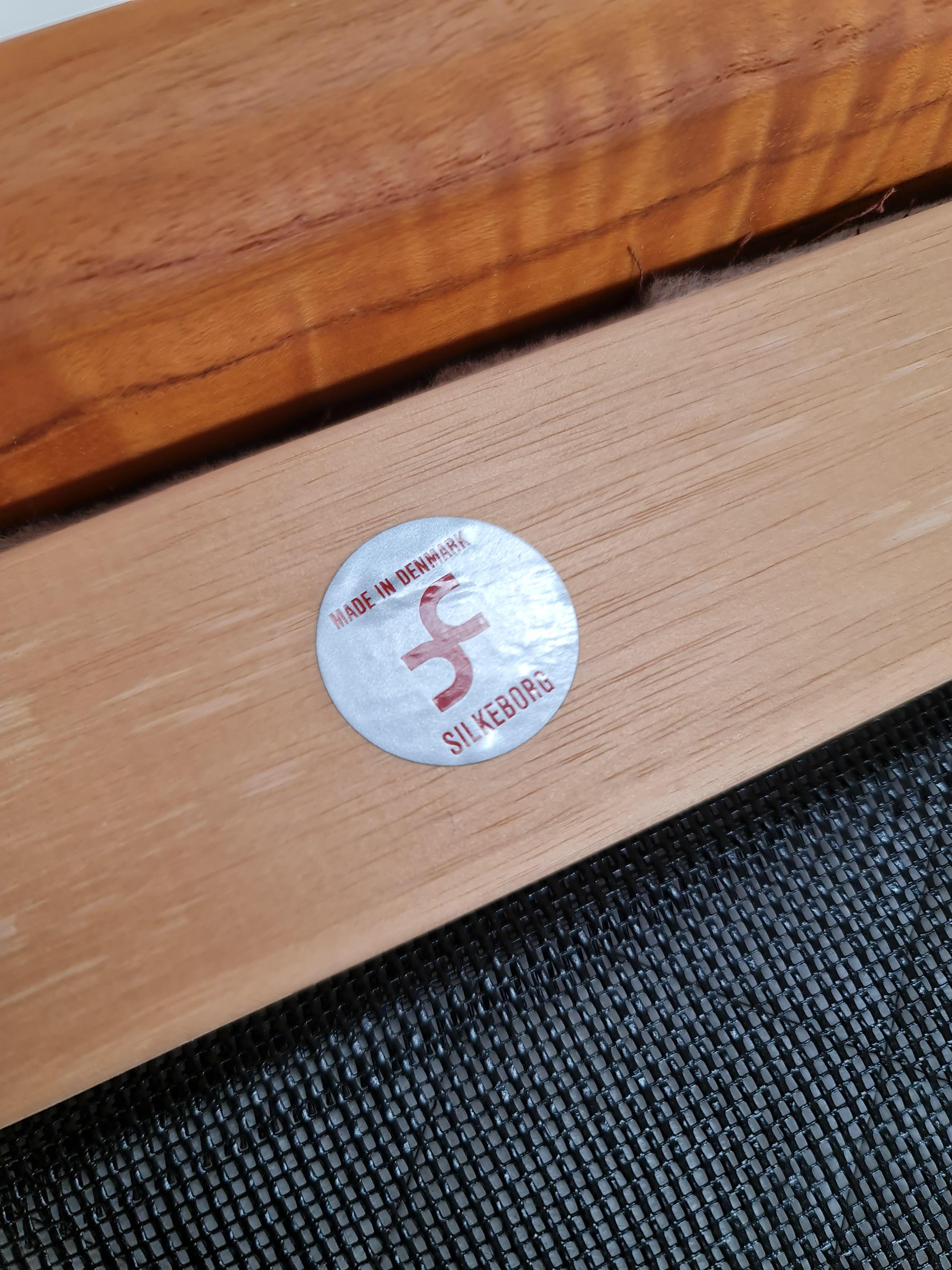 Raro divano danese in teak a 2 posti della metà del secolo scorso, di Silkborg  1970s in vendita 6