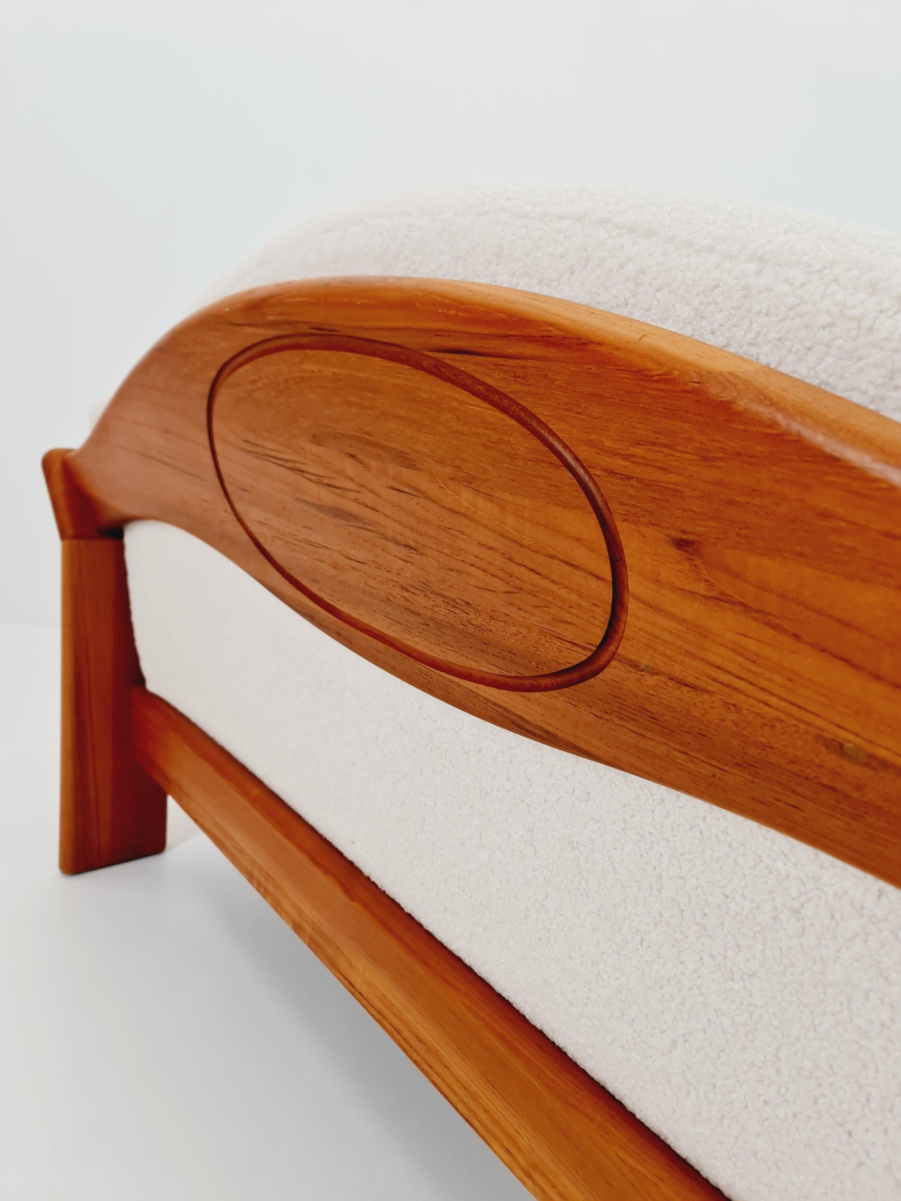 Raro divano danese in teak a 2 posti della metà del secolo scorso, di Silkborg  1970s in vendita 1