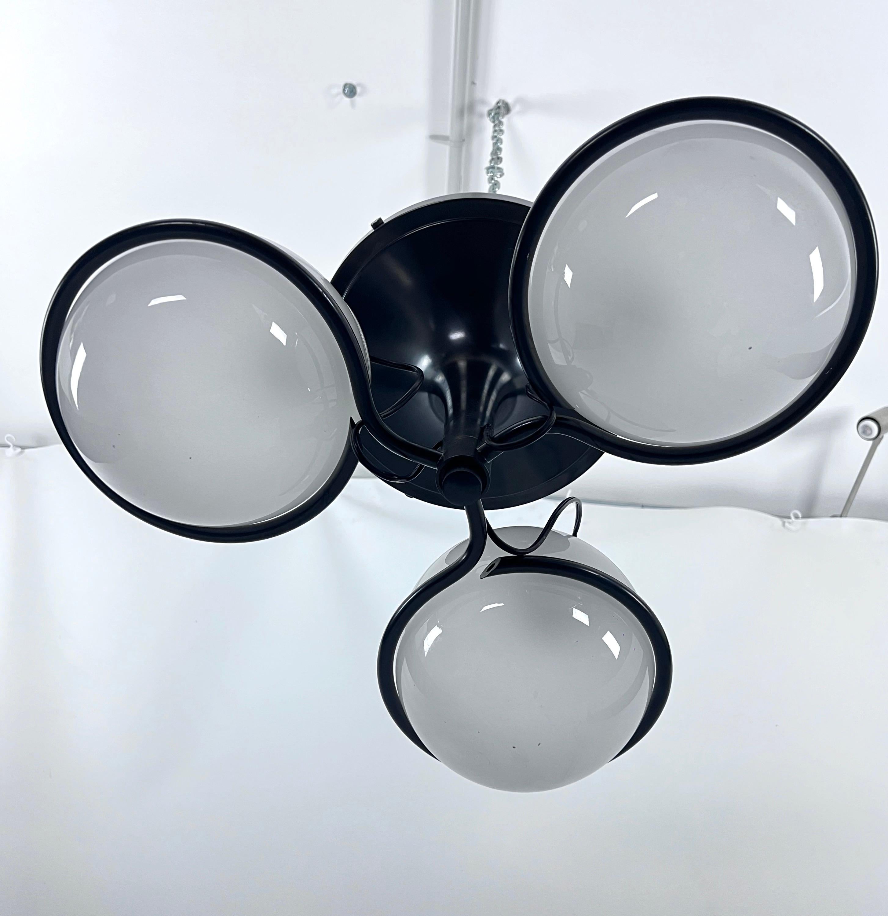 Mid-Century rare early Model 2042/3 Ceiling Lamp by Gino Sarfatti for Arteluce For Sale 2
