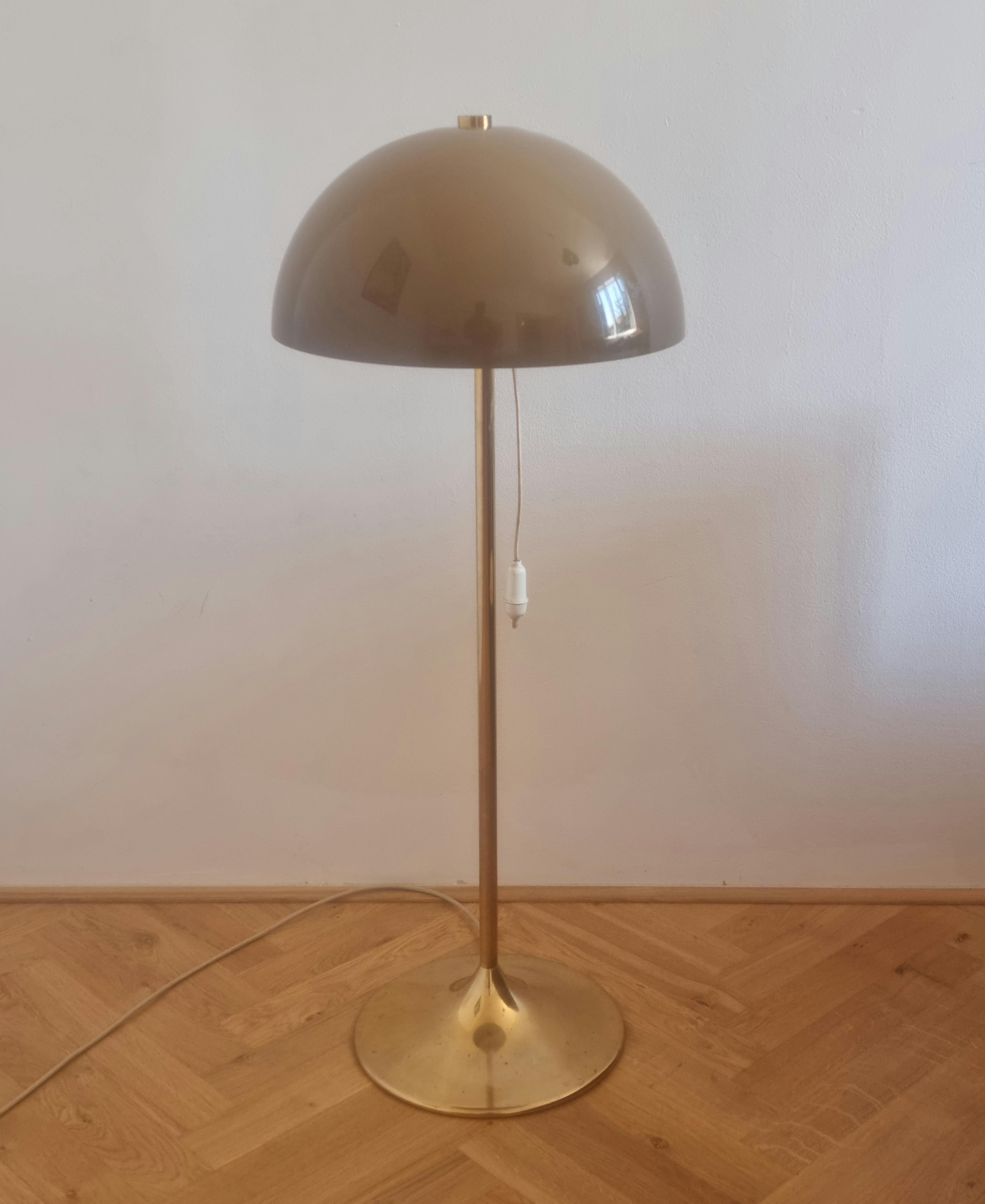 - Very nice style of lighting.
- Extremely rare type.
- In style of Panthella lamp.
