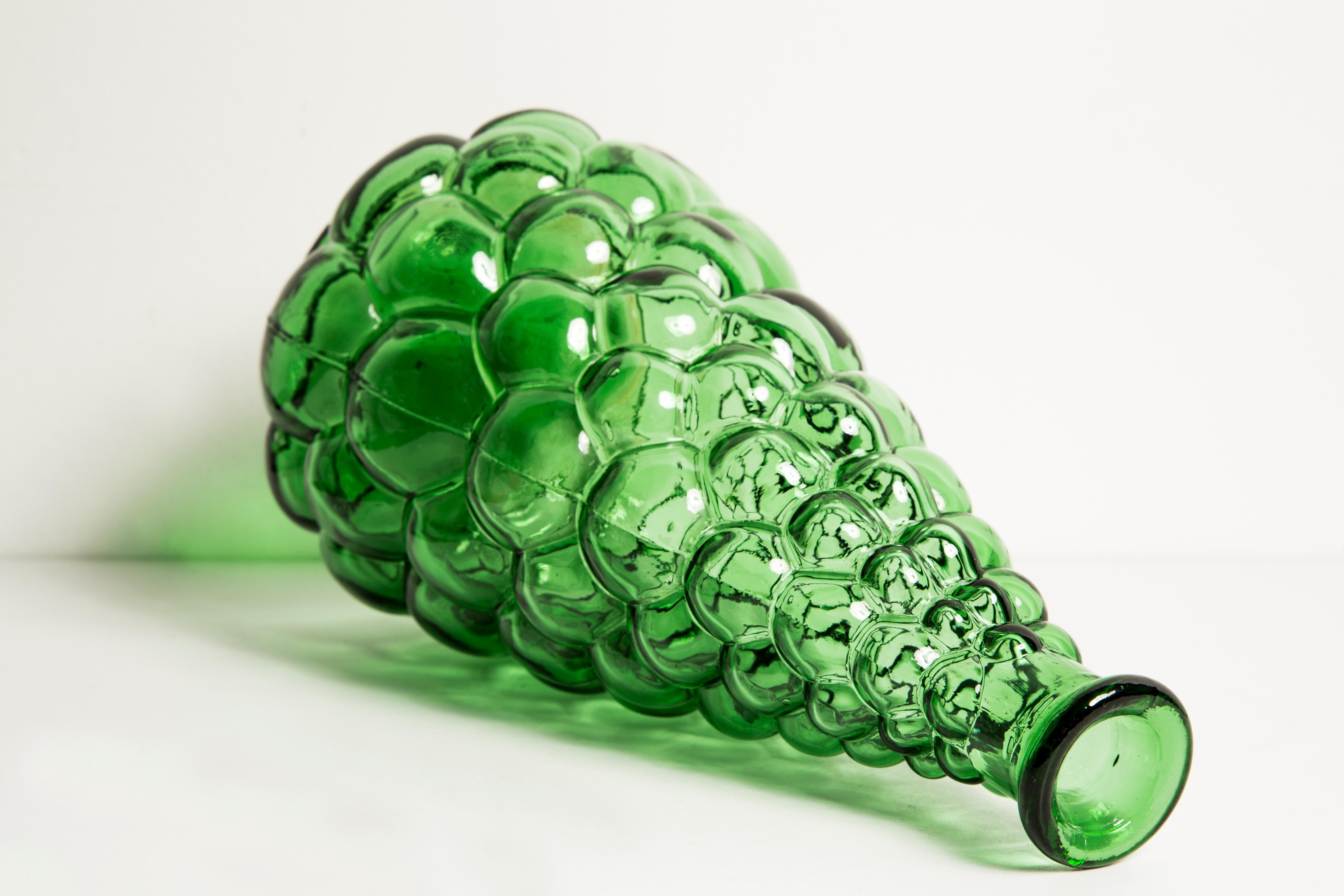 Botella Decantadora de Vidrio Empoli Verde Raro de Mediados de Siglo, Italia, años 60 en venta 2