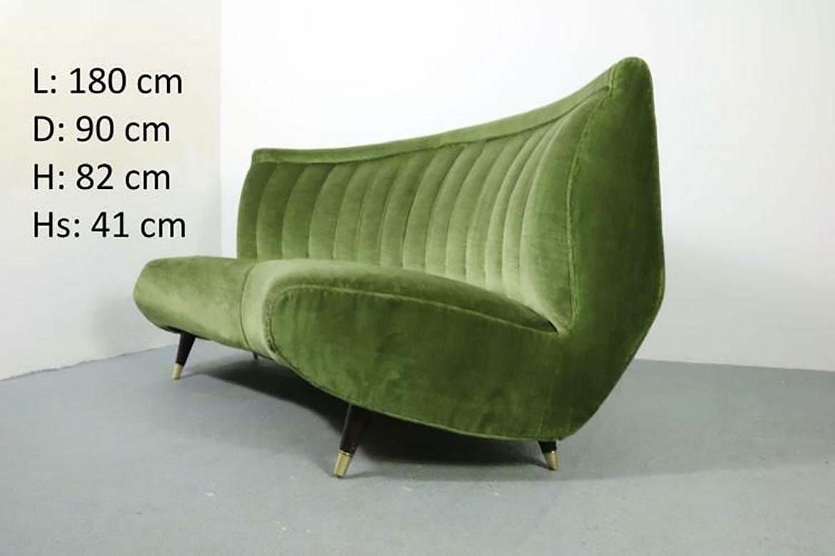 Mid-Century Modern Giulia Veronesi for ISA Rare Green Curved Channel Back Velvet Sofa, Italy, 1950s