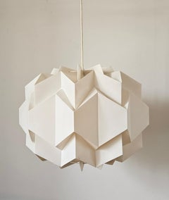 Rare pendentif de grande taille du milieu du siècle, style Le Klint, Danemark, années 1970