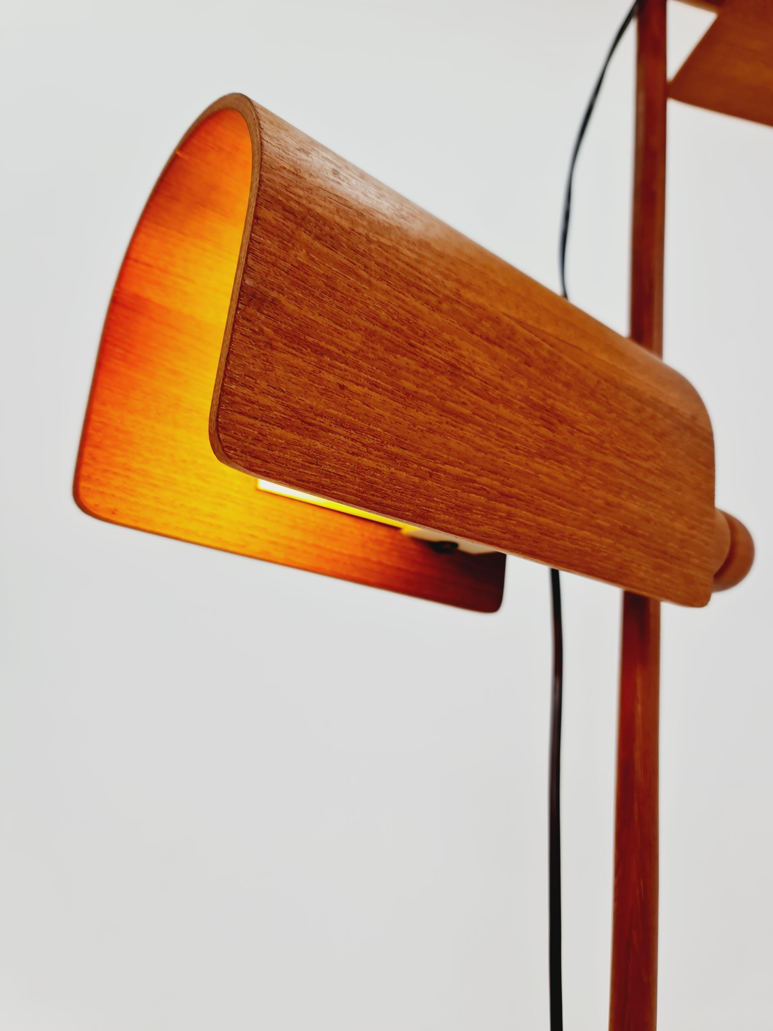 Lampada da terra in teak rara della metà del secolo scorso Danimarca anni '70 in vendita 3