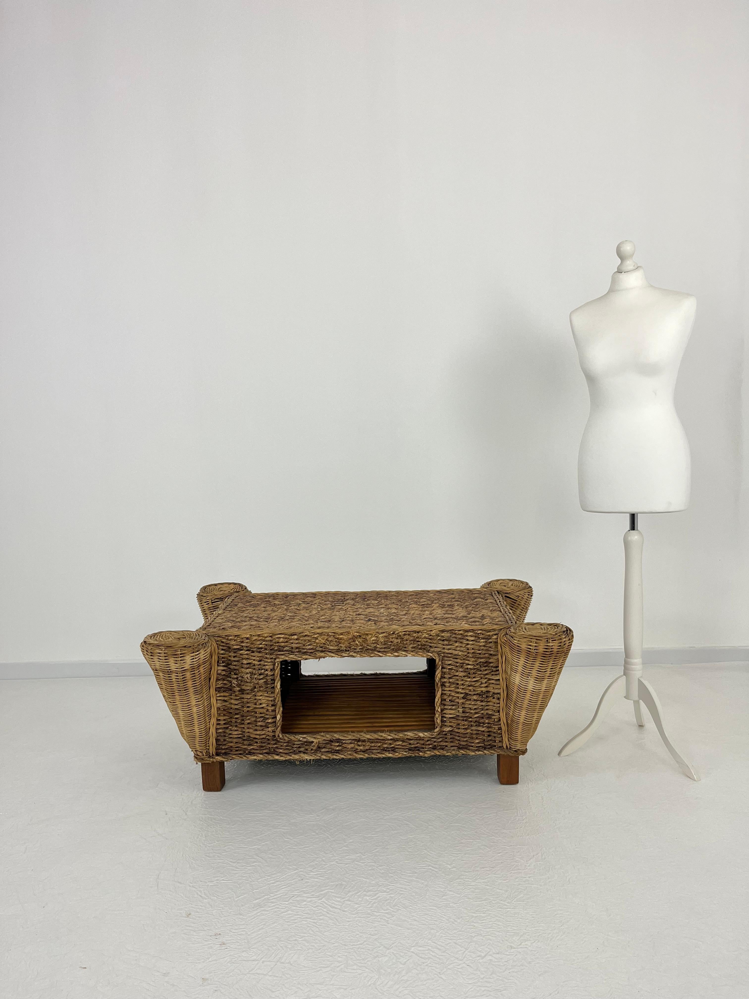 Mesa de centro de ratán y bambú de mediados de siglo, Made in Italy, años 60 en venta 4