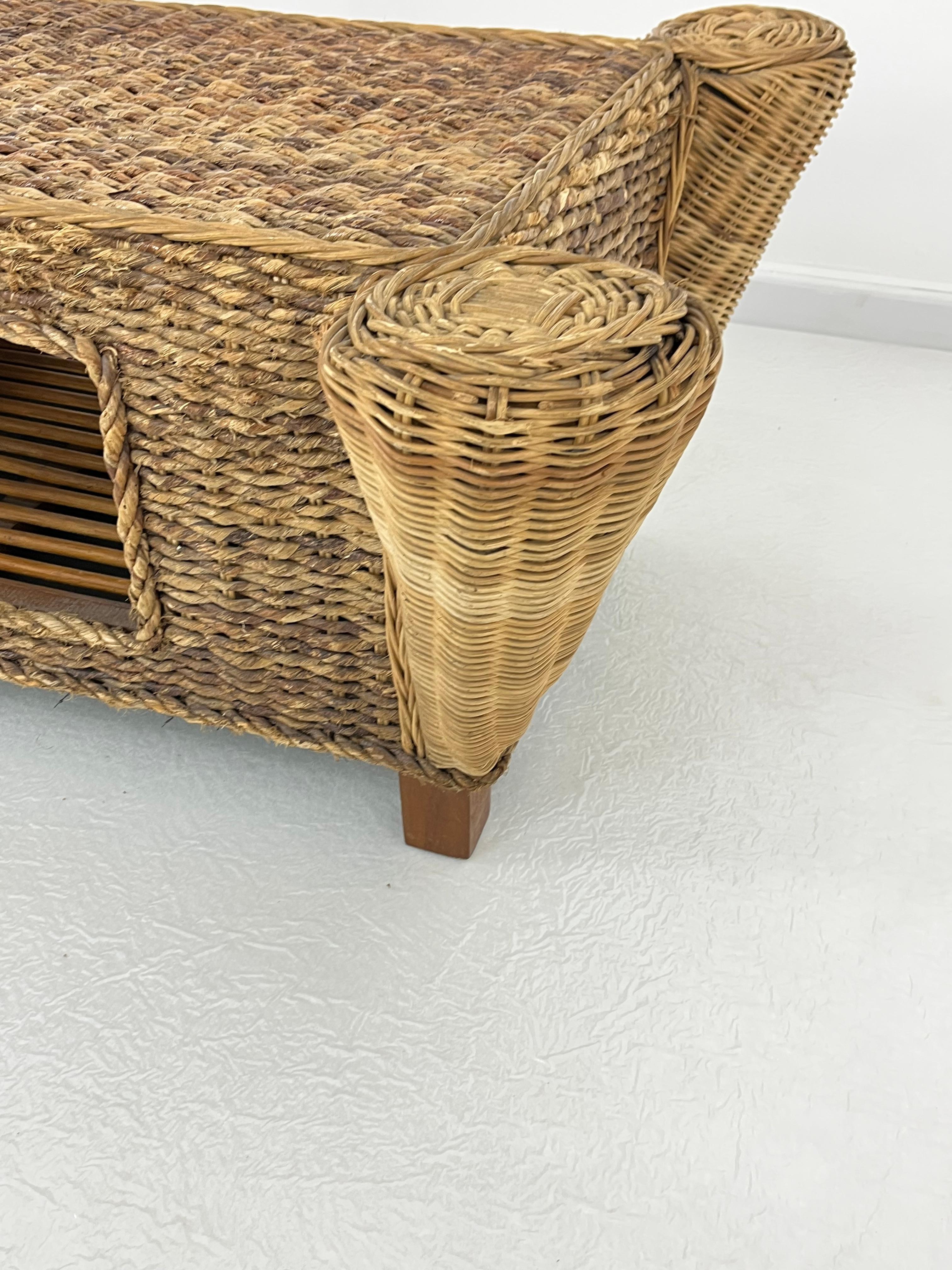 Mesa de centro de ratán y bambú de mediados de siglo, Made in Italy, años 60 en venta 5