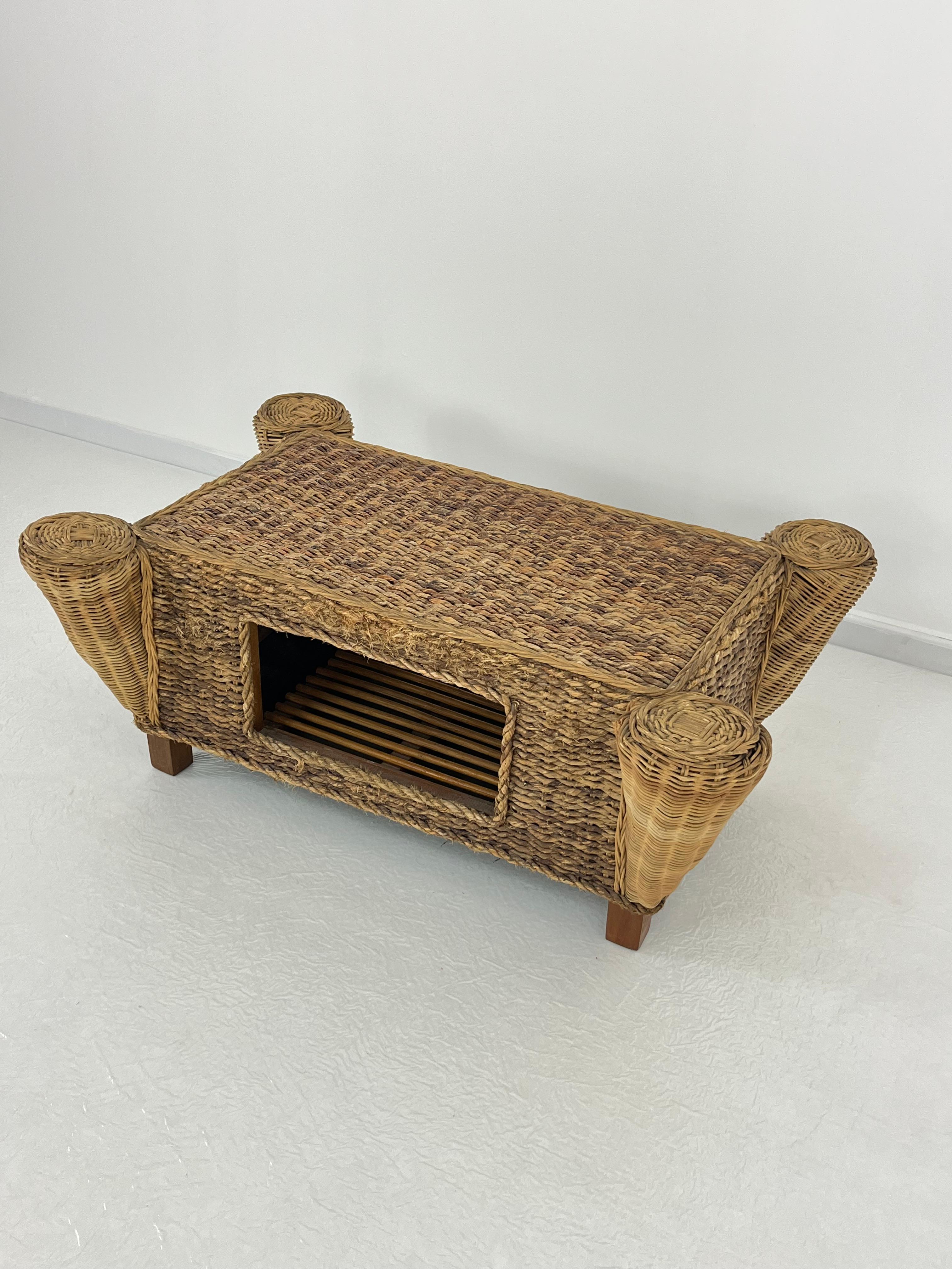Mesa de centro de ratán y bambú de mediados de siglo, Made in Italy, años 60 Italiano en venta