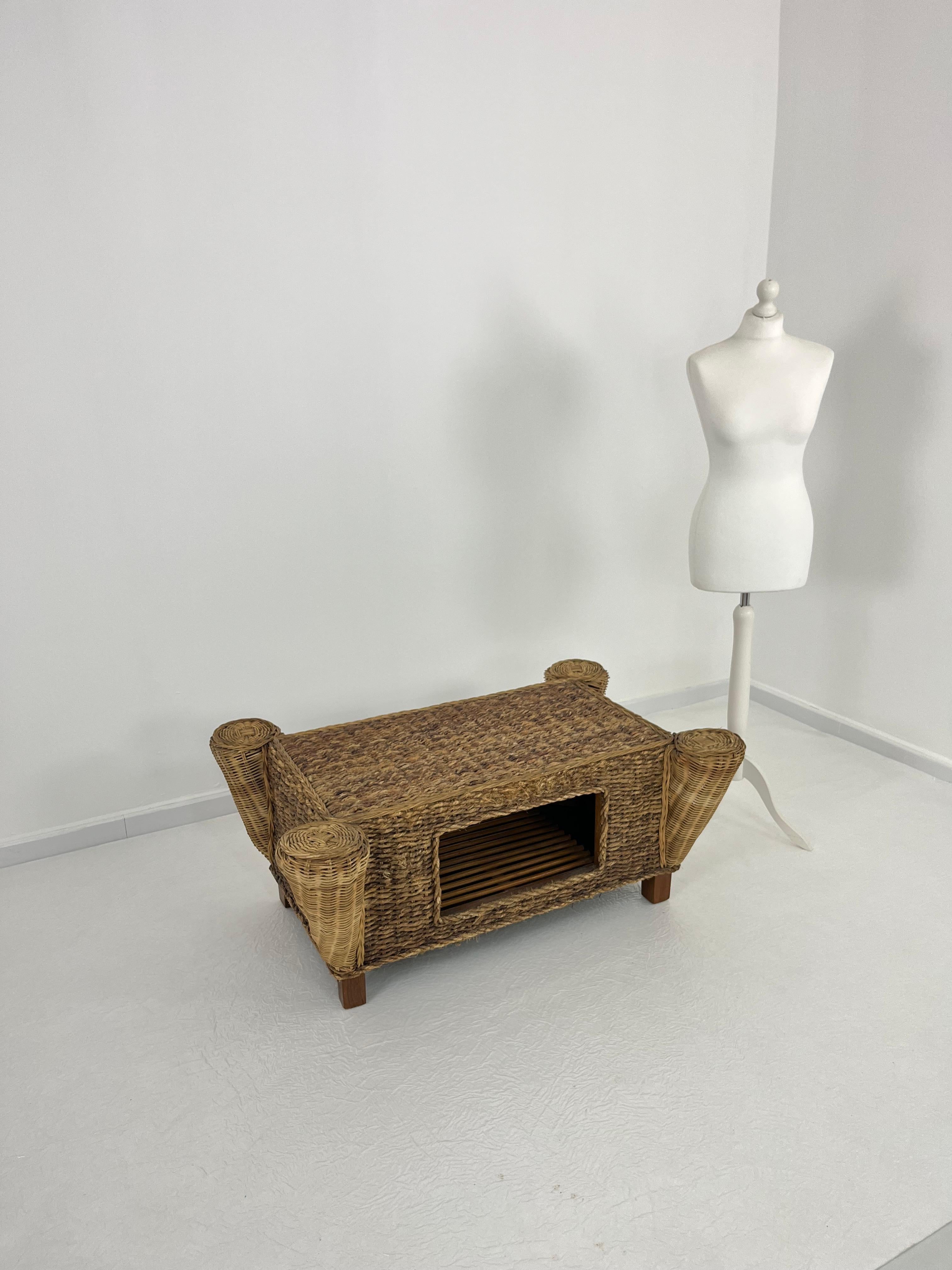 Mesa de centro de ratán y bambú de mediados de siglo, Made in Italy, años 60 en venta 3