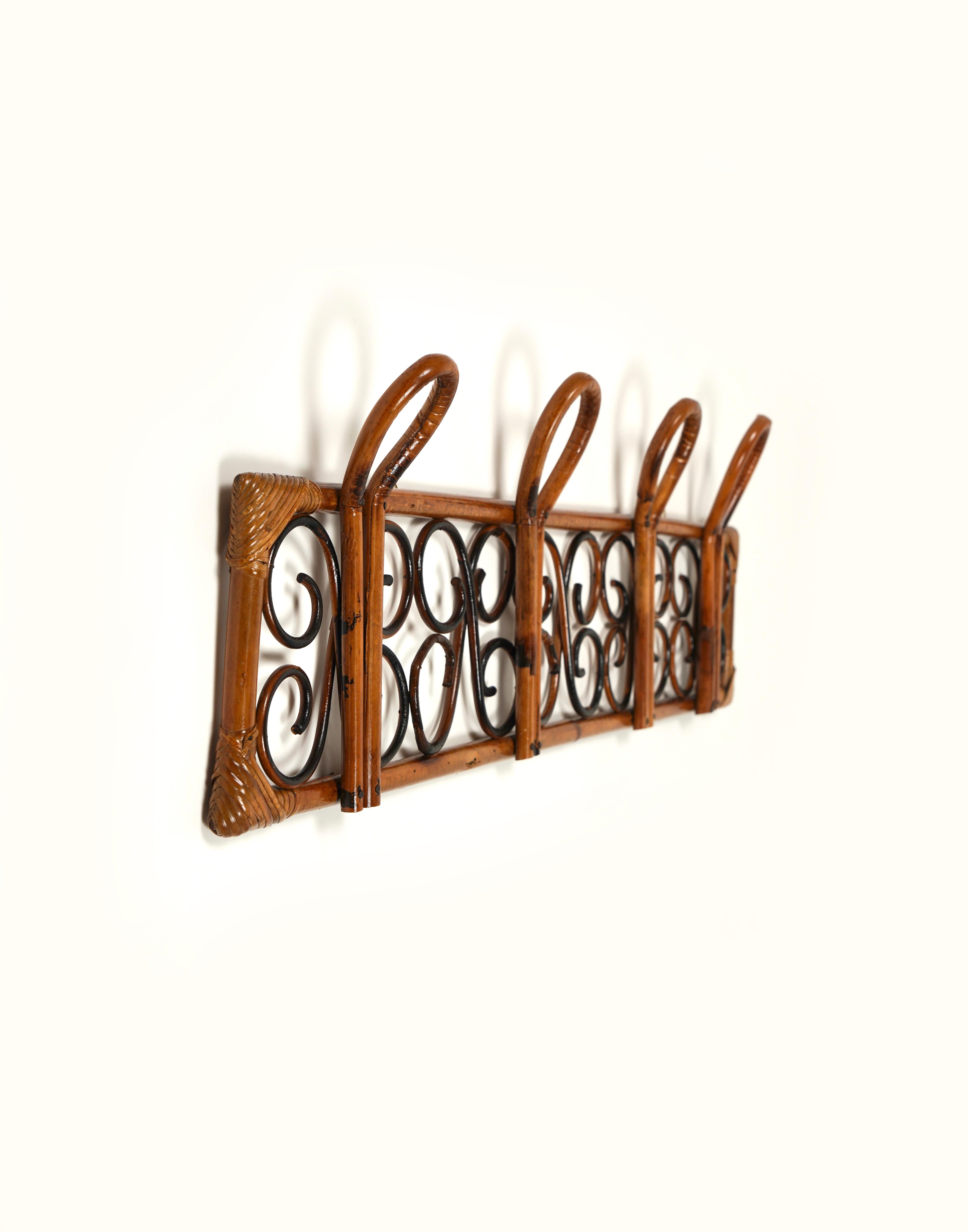 Midcentury Rattan and Bamboo Wall Coat Rack Stand, Italy, 1960s In Good Condition For Sale In Rome, IT