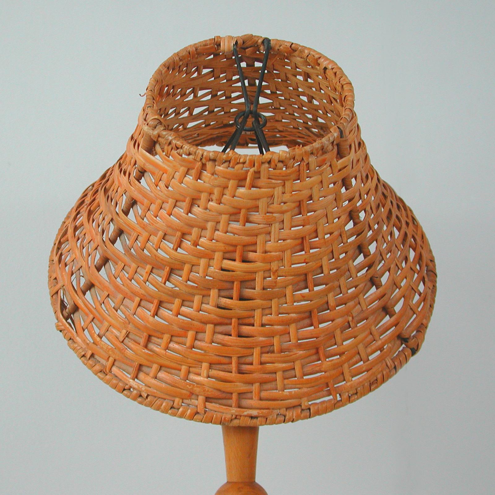 Mid-Century Rattan Wicker and Birch Tripod Table Lamp, Sweden, 1950s For Sale 7