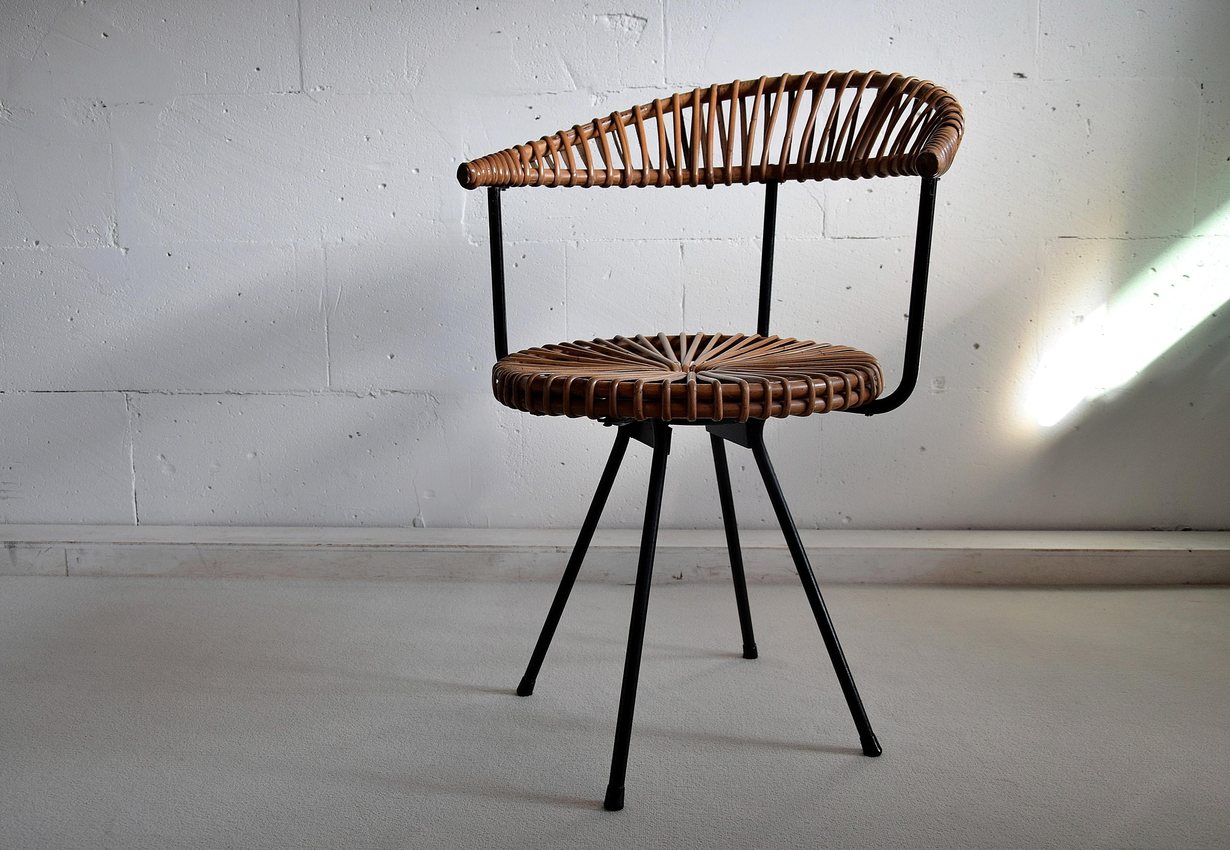Mid Century Rattan and Black Iron Chair by Dirk van Sliedregt For Sale 1