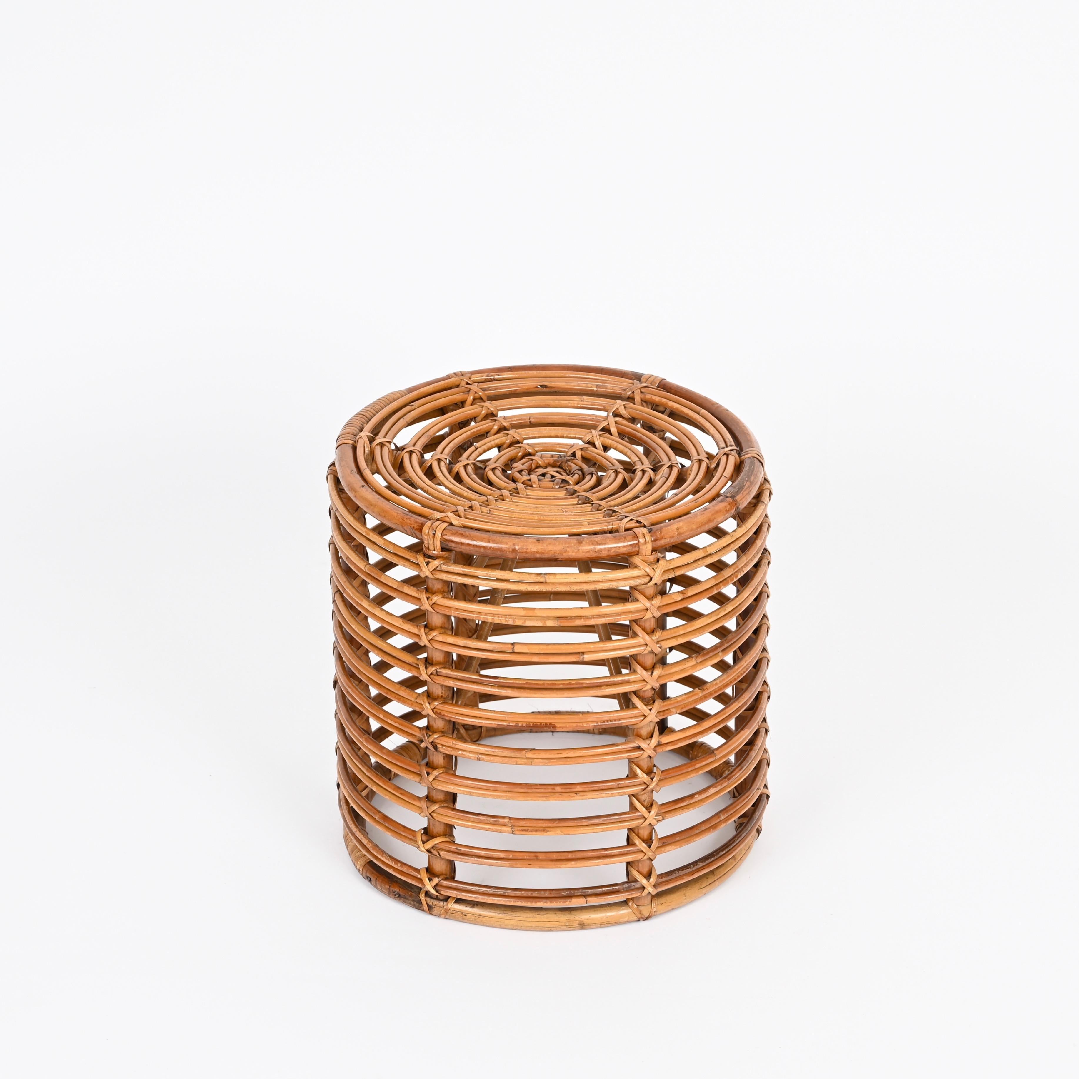 Mid-Century Rattan and Wicker Red Round Pouf Stool by Tito Agnoli, Italy, 1960s For Sale 4