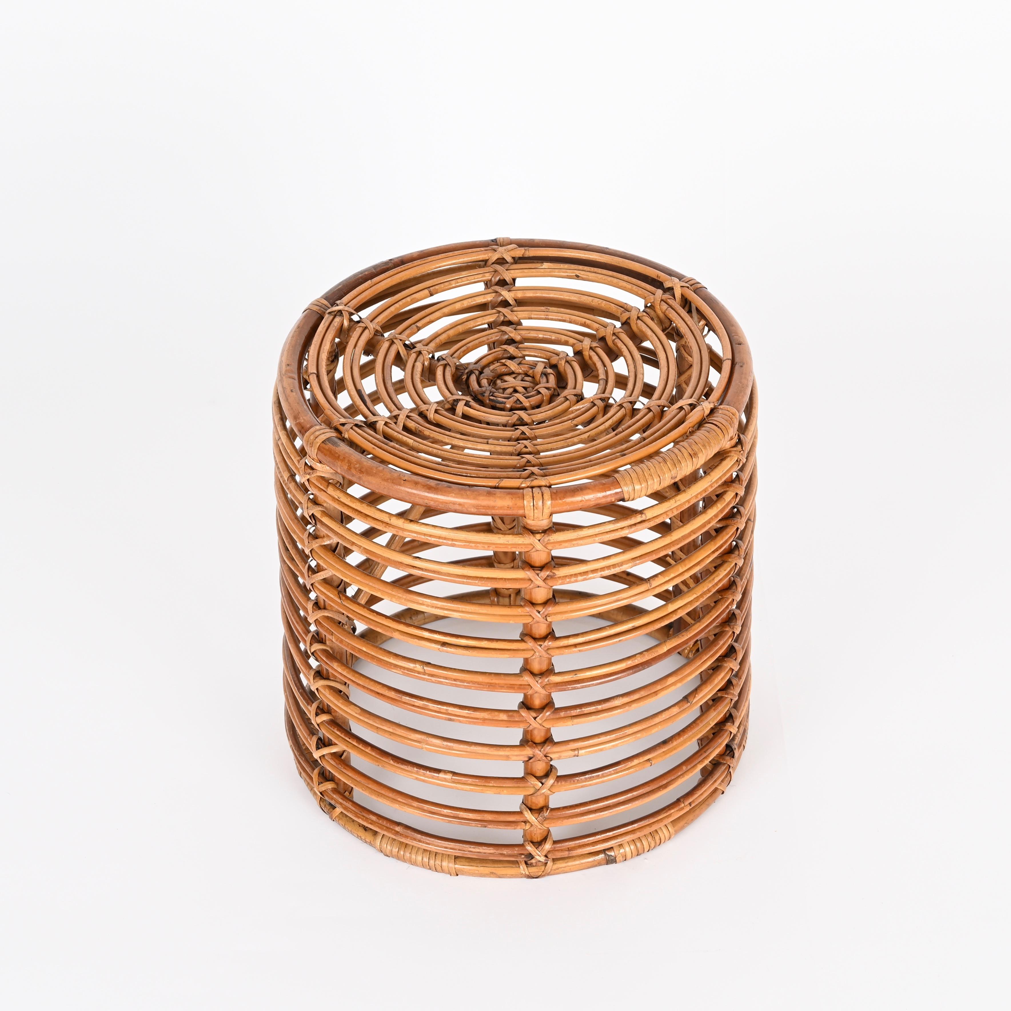 20th Century Mid-Century Rattan and Wicker Red Round Pouf Stool by Tito Agnoli, Italy, 1960s For Sale
