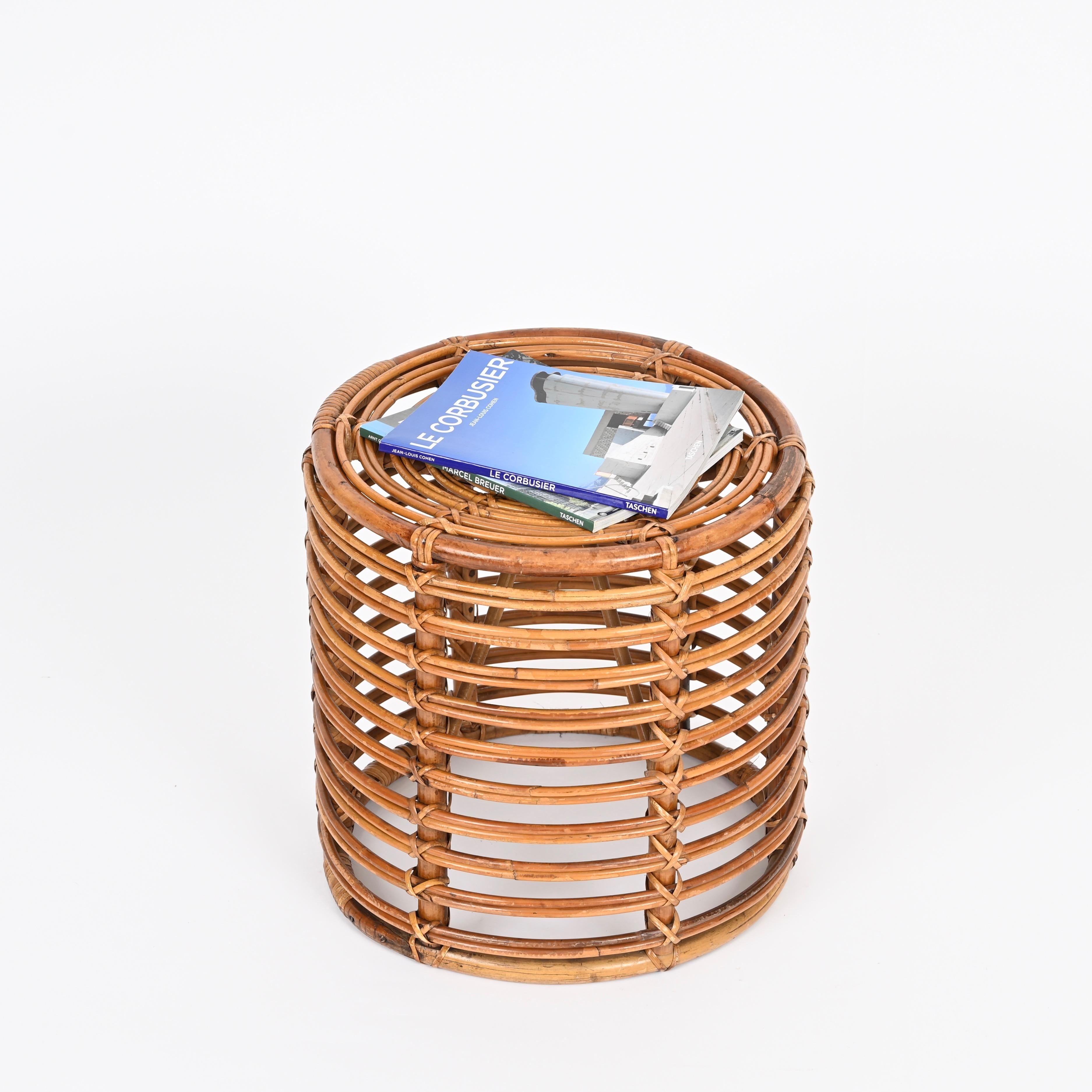 Bamboo Mid-Century Rattan and Wicker Red Round Pouf Stool by Tito Agnoli, Italy, 1960s For Sale
