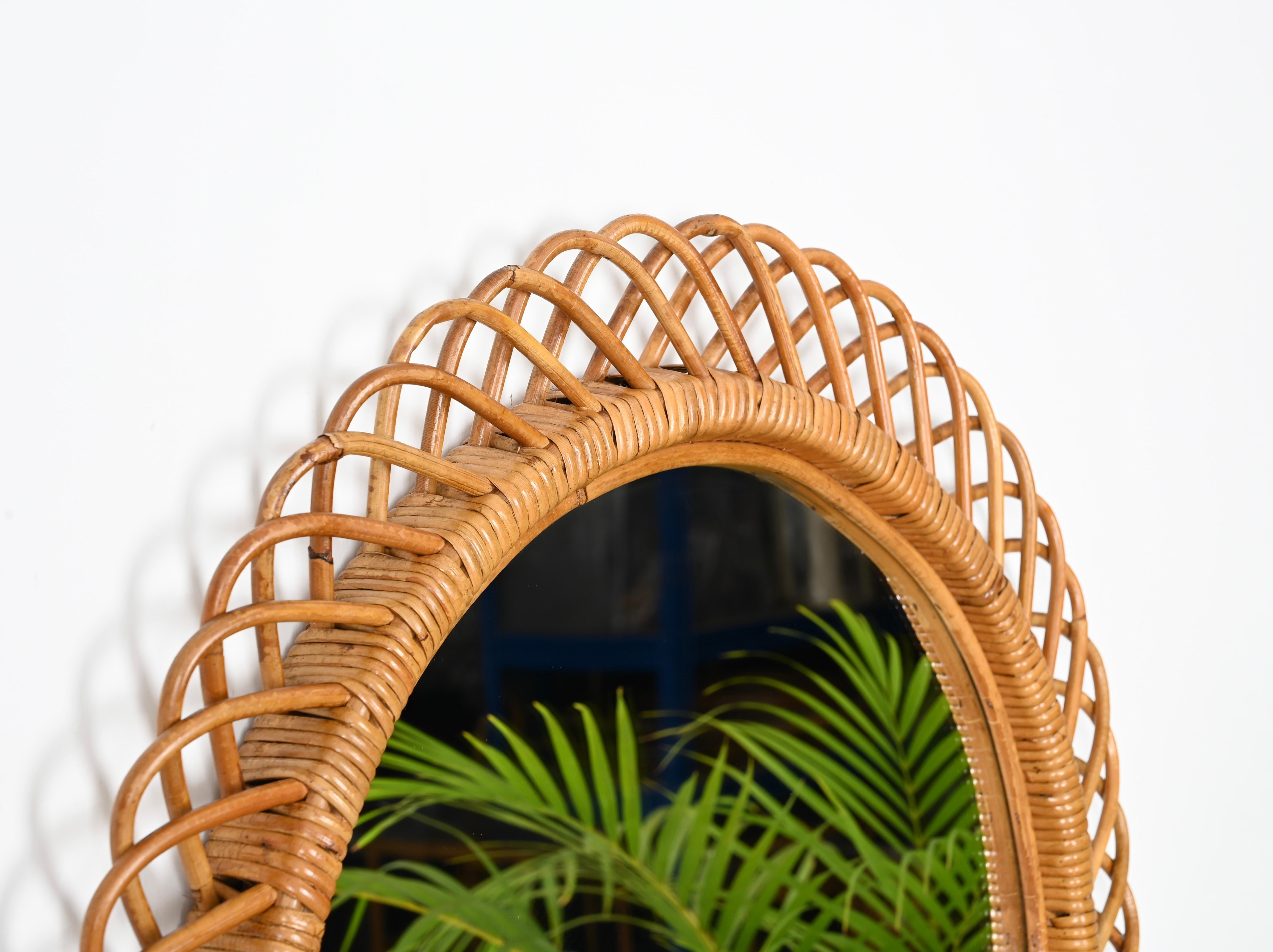 Italiano Specchio rotondo in vimini e rattan del metà del secolo scorso di Franco Albini, Italia anni '70