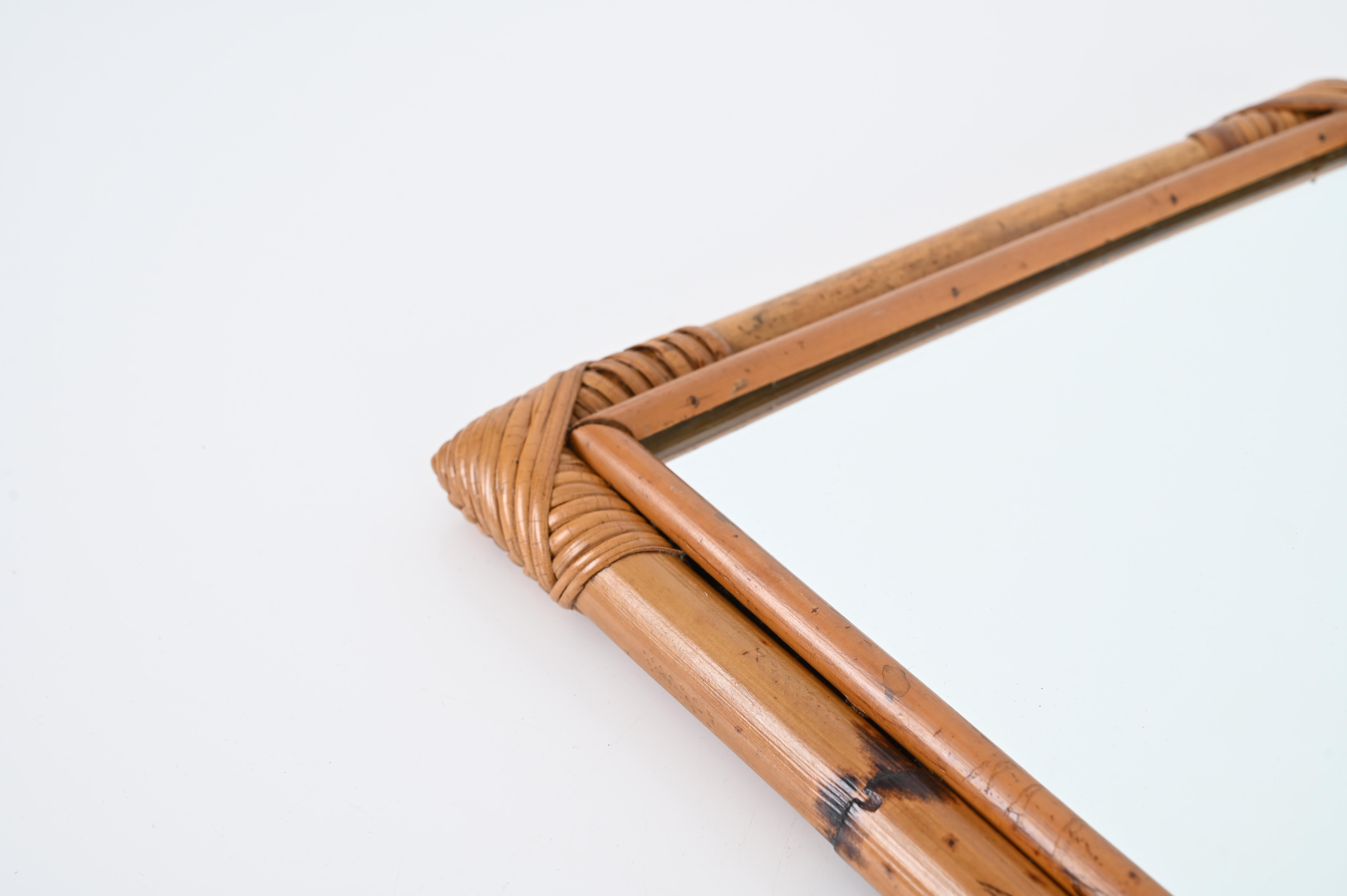 Miroir rectangulaire du milieu du siècle dernier en rotin, bambou et osier, Italie 1970 en vente 2