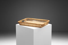 Vassoio con cesto in rattan di metà secolo di Artek, Finlandia 1960