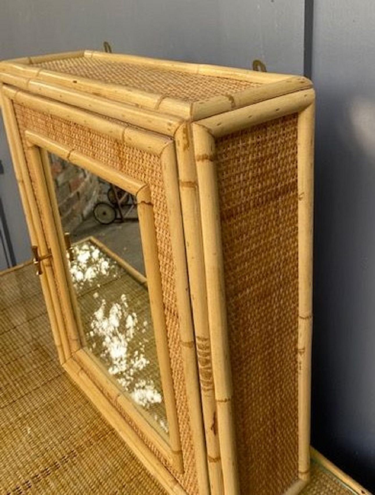 Mid Century Rattan Bathroom Wall Cabinet / Vanity, French 1970s In Good Condition In Richmond, Surrey