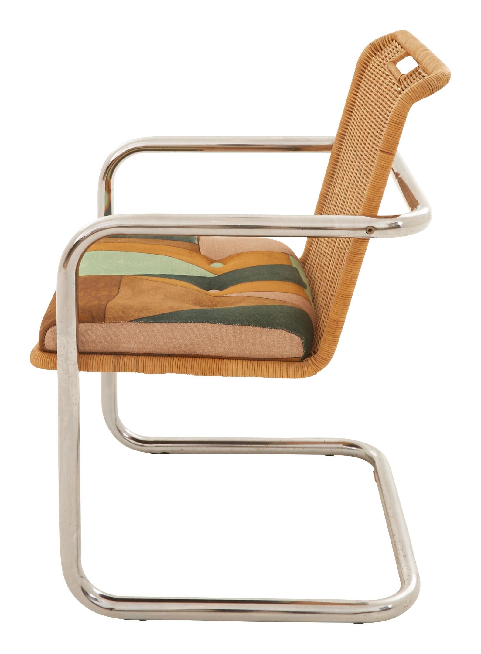 • Chrome frame and rattan back seat
• Reupholstered in Kelly Wearstler district tobacco 100% linen fabric
• Mid-20th century
• American

Dimensions:
• Overall: 21.5