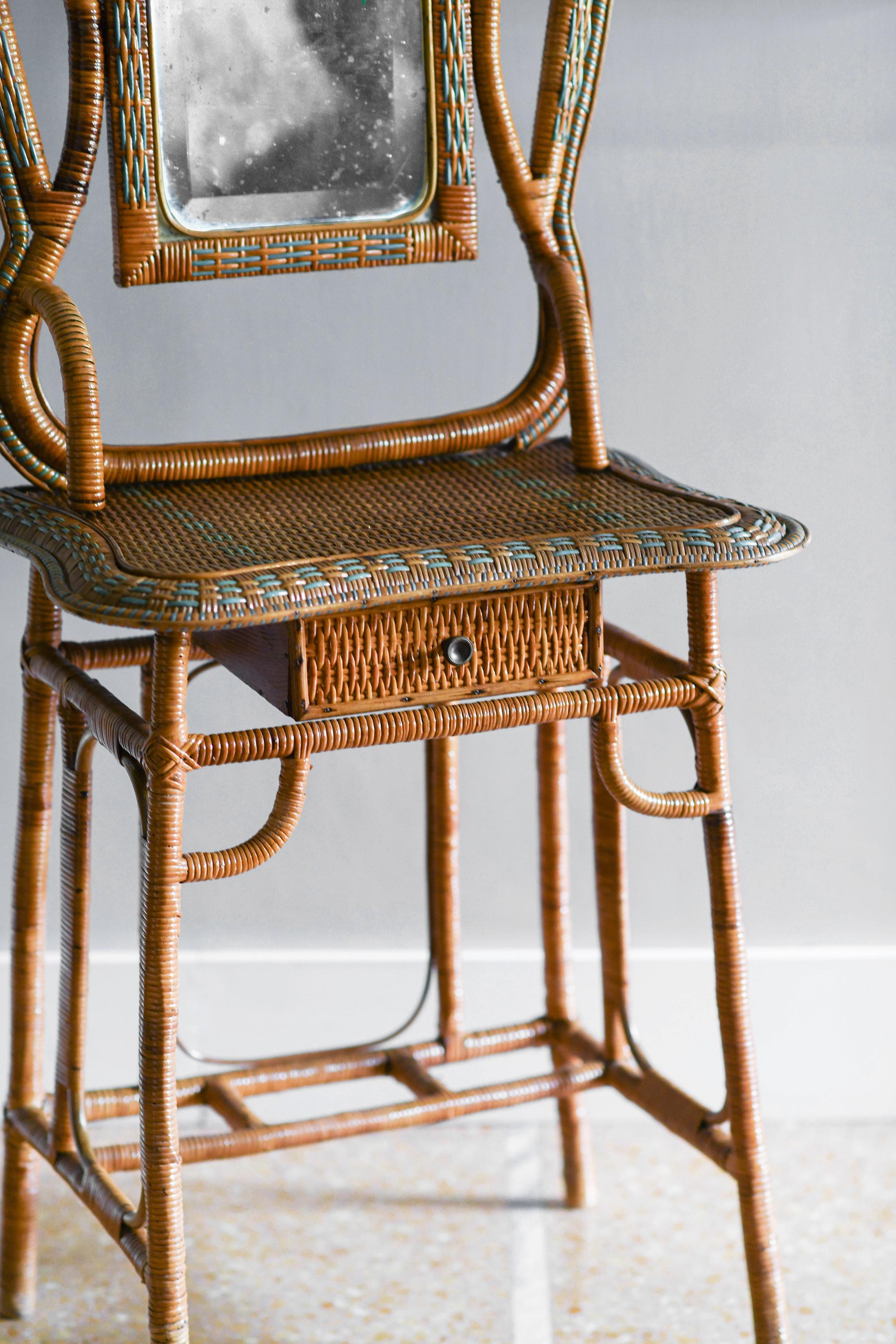Italian Mid-Century rattan dressing table For Sale