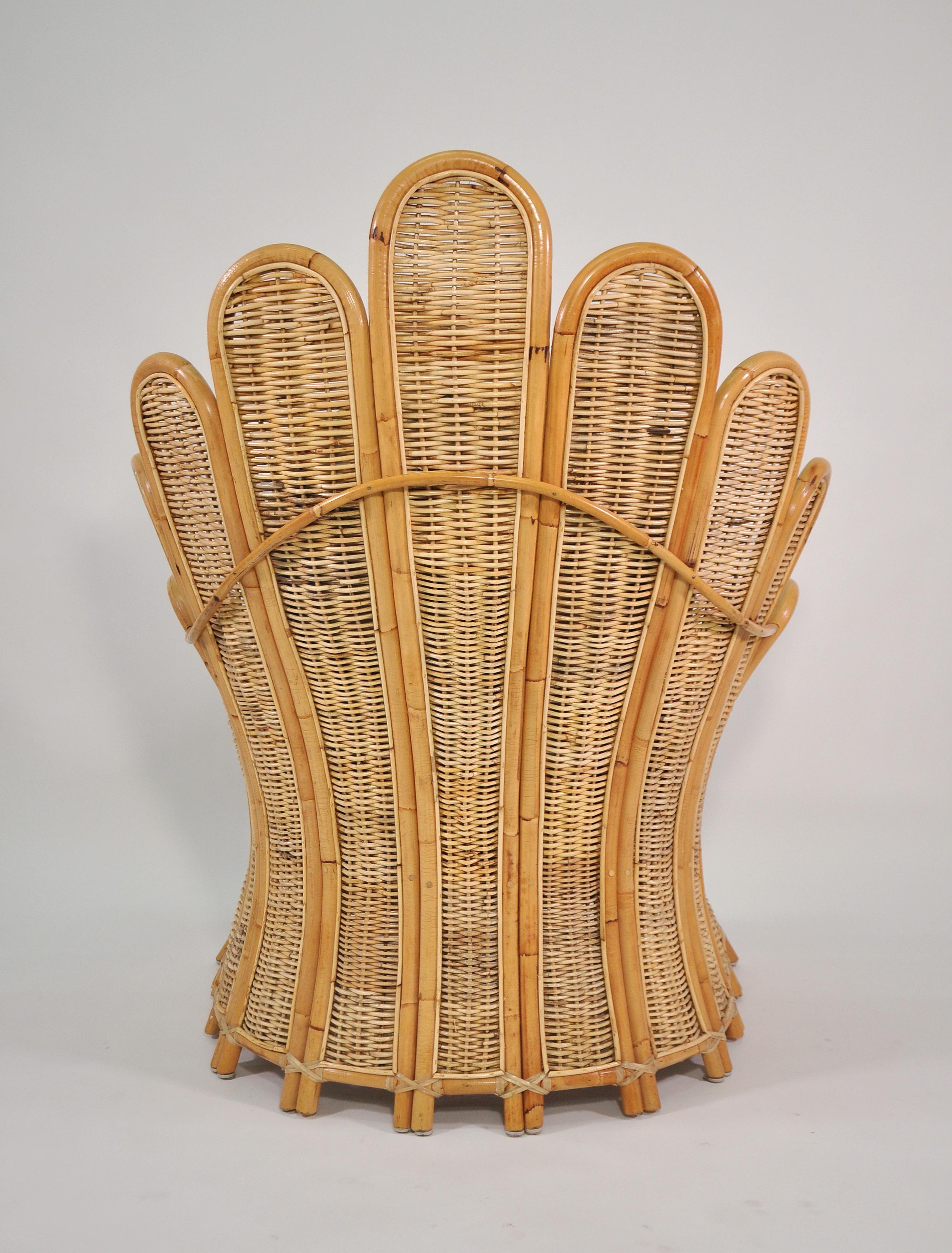 Mid-Century Rattan Peacock Fan Back Chair, 1970s In Good Condition In Miami, FL