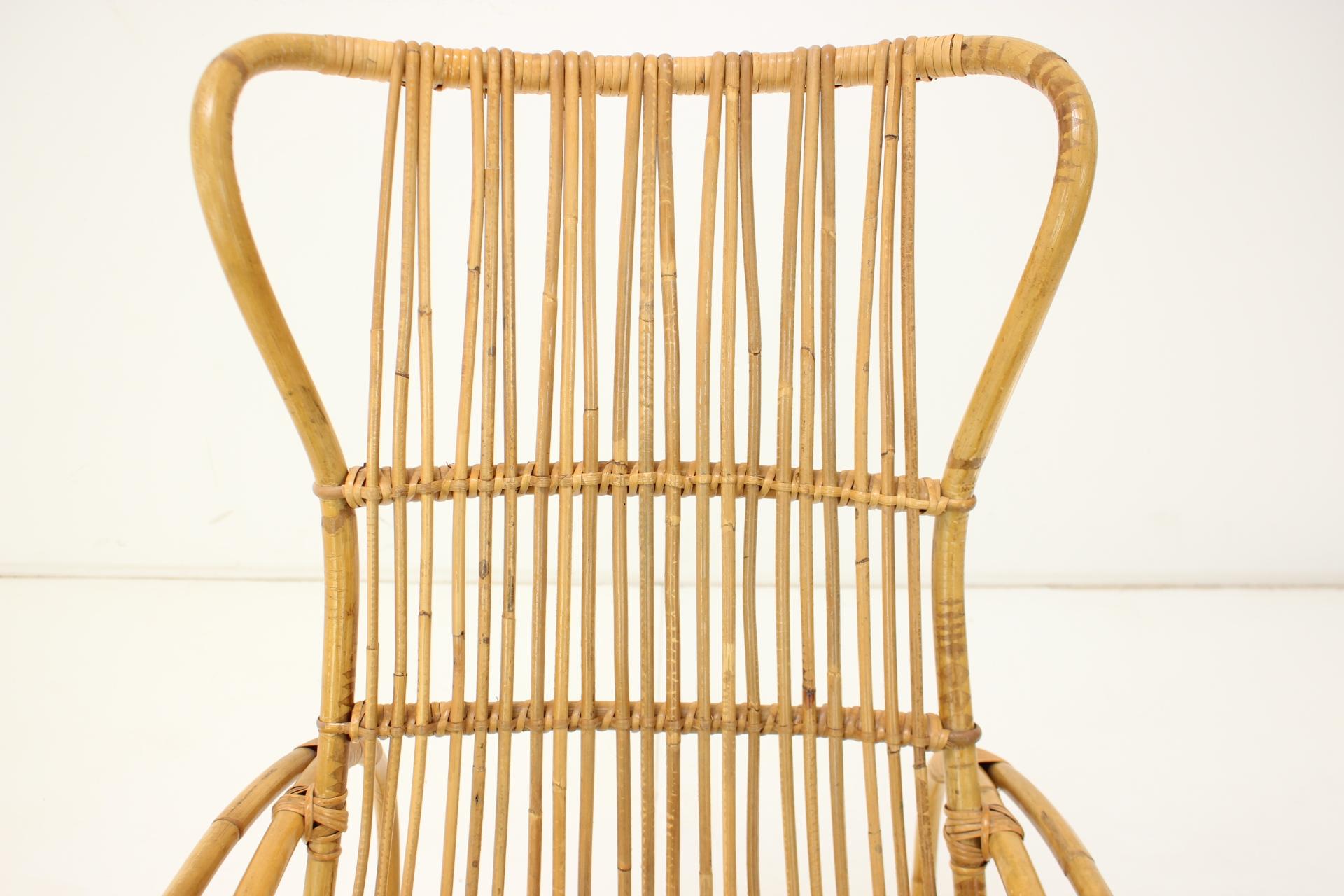 Fauteuils à bascule en rotin du milieu du siècle, années 1960 en vente 2