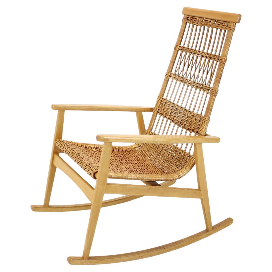 Fauteuils à bascule en rotin du milieu du siècle, années 1960