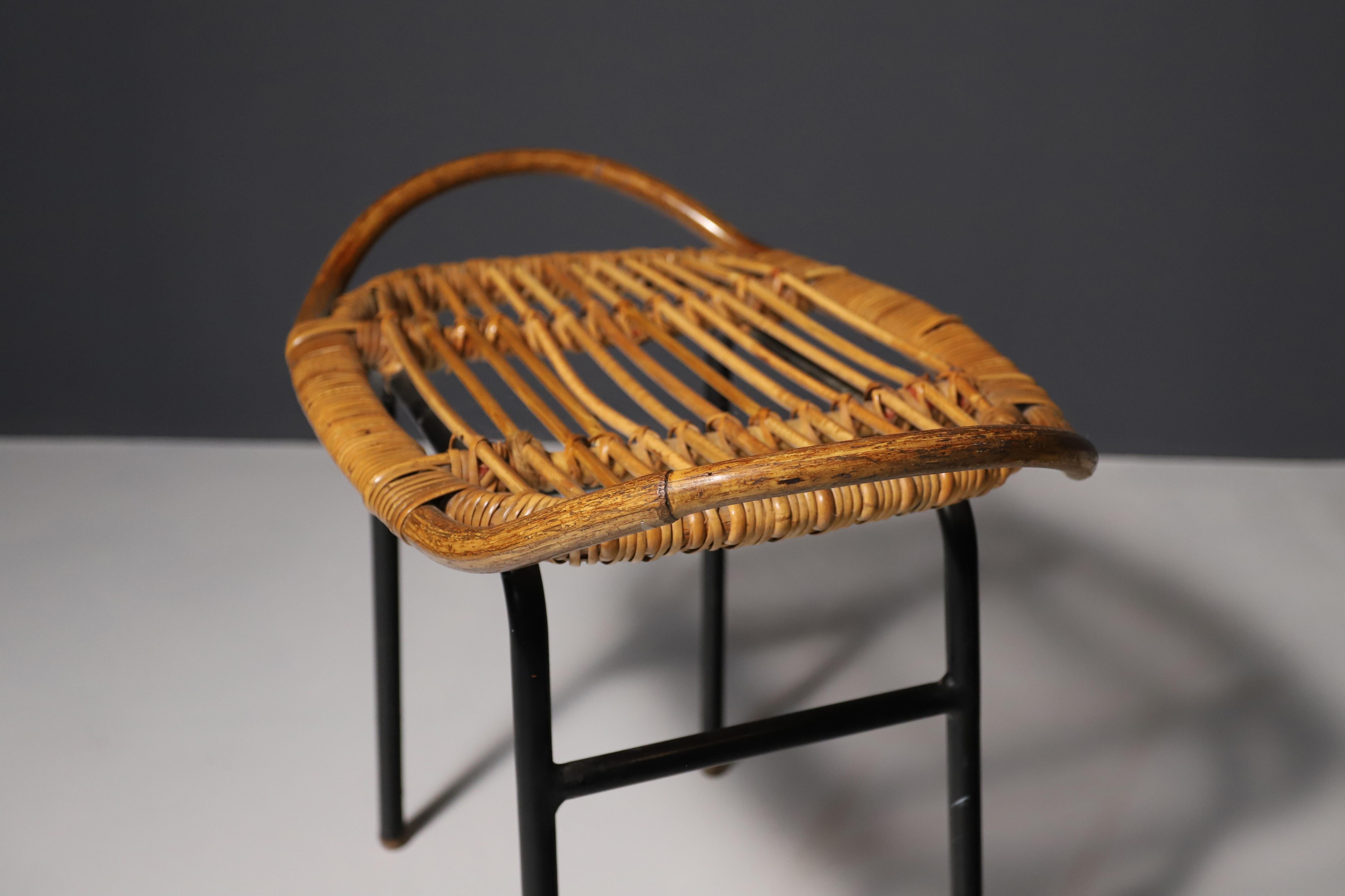Sgabello in rattan di metà secolo di Alan Fuchs, ULUV, 1960´s, Cecoslovacchia In condizioni buone in vendita a Prague 8, CZ