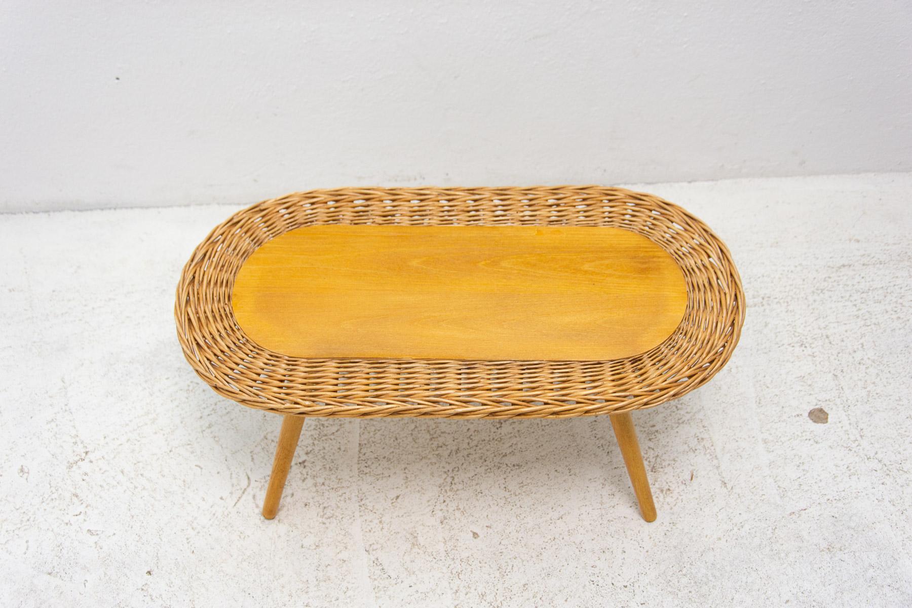 Mid-Century Rattan Stool by Jan Kalous for Úluv, 1960's, Czechoslovakia In Good Condition In Prague 8, CZ