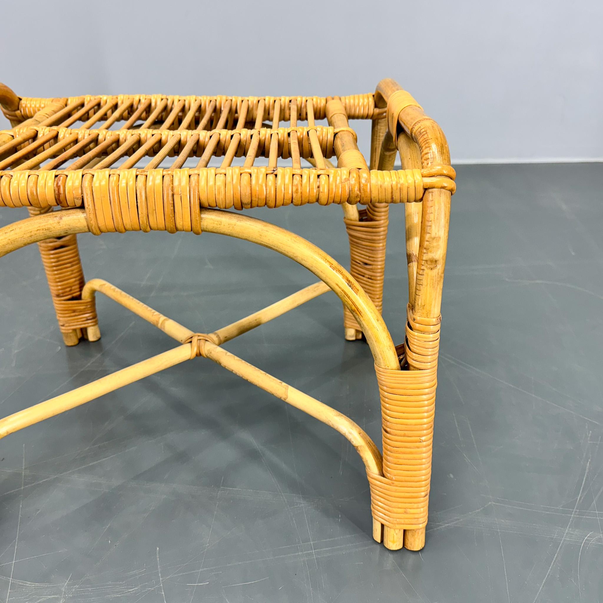 Sgabello in rattan di metà secolo, Cecoslovacchia in vendita 3