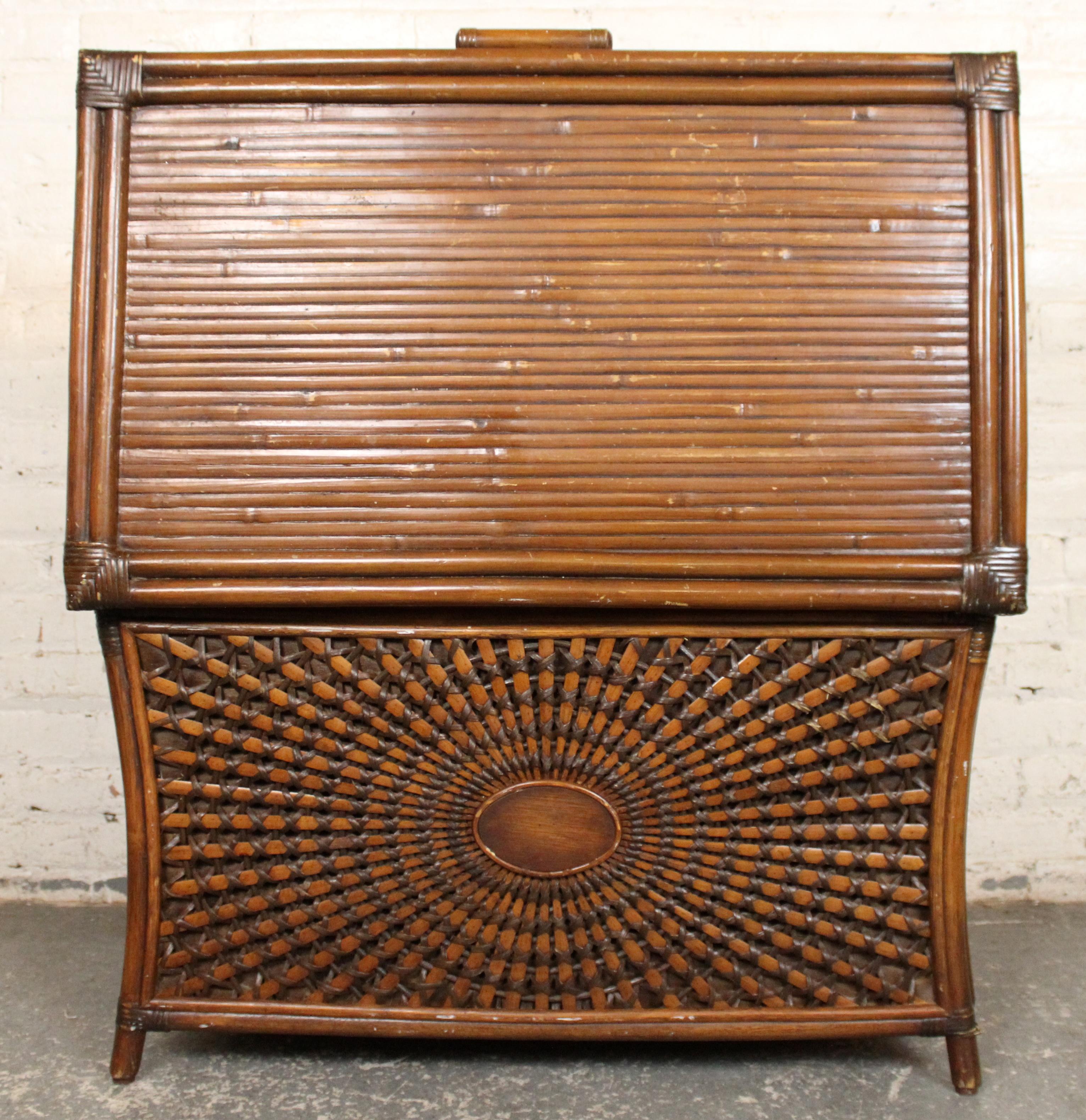 Baule in rattan di metà secolo in vendita 2