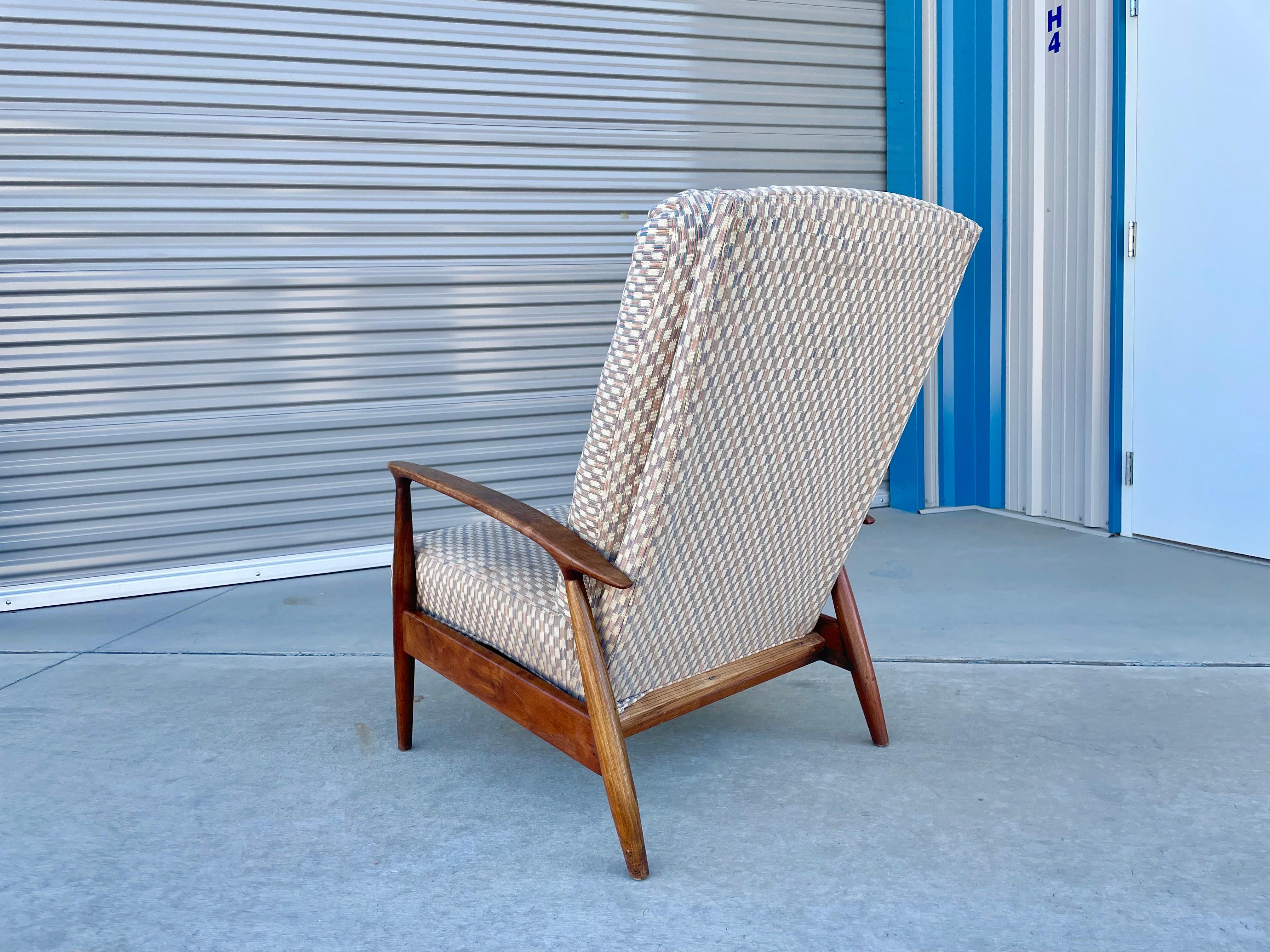 Mid-Century Recliner by Milo Baughman for Thayer Coggin For Sale 8
