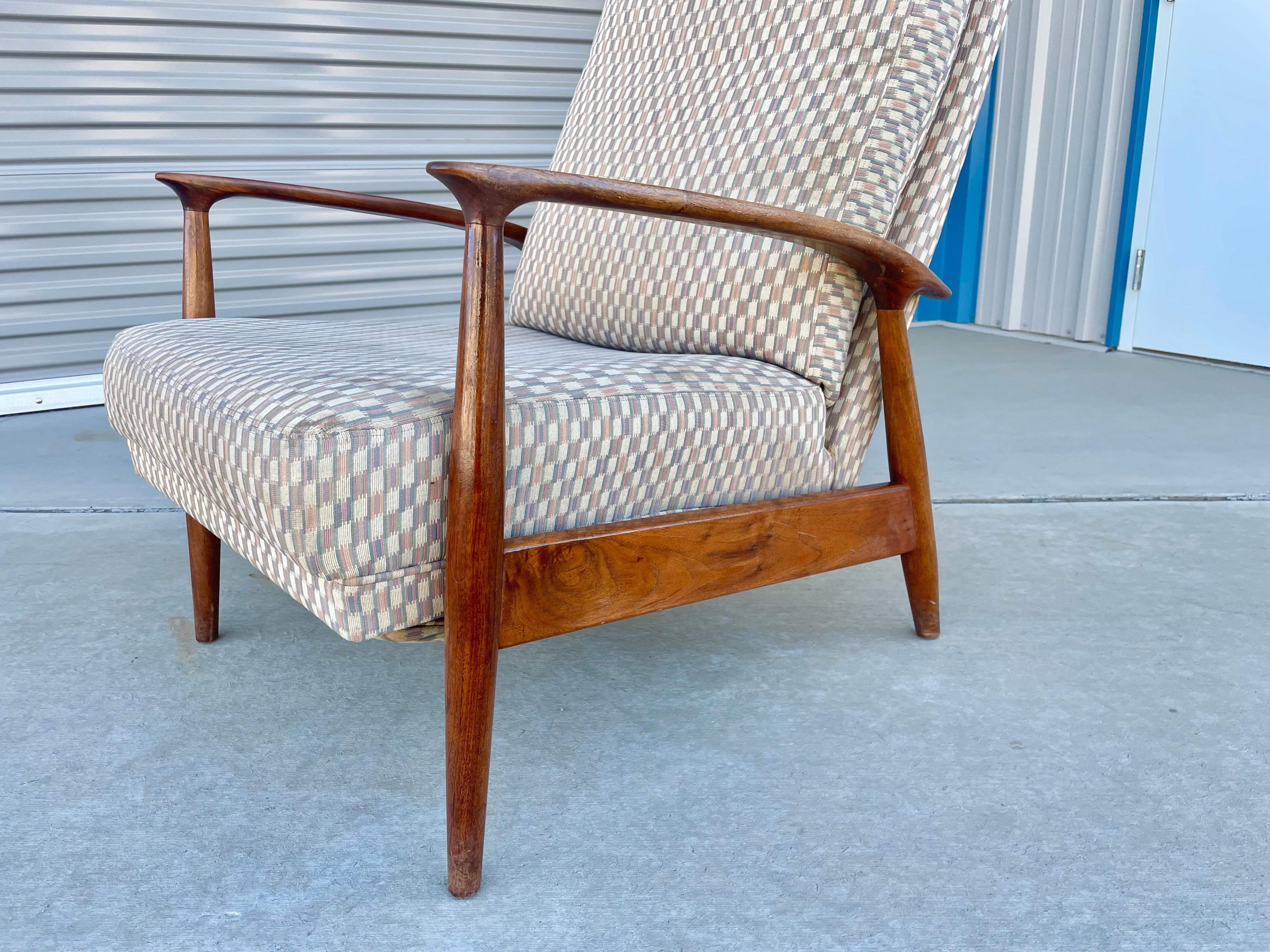 Mid-Century Recliner by Milo Baughman for Thayer Coggin For Sale 1