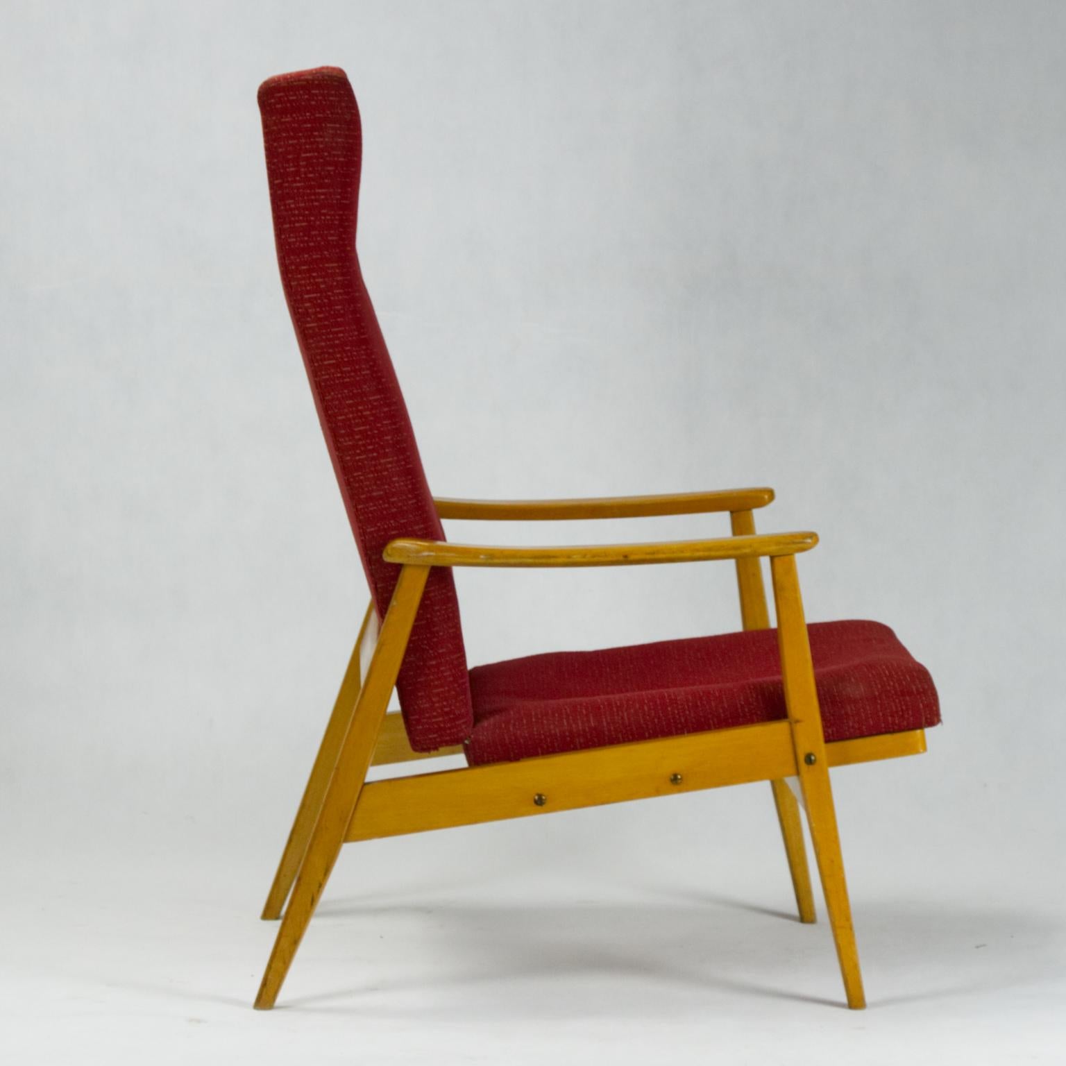 Mid Century Reclining High Back Armchair by TON, 1960s In Good Condition In Lucenec, SK
