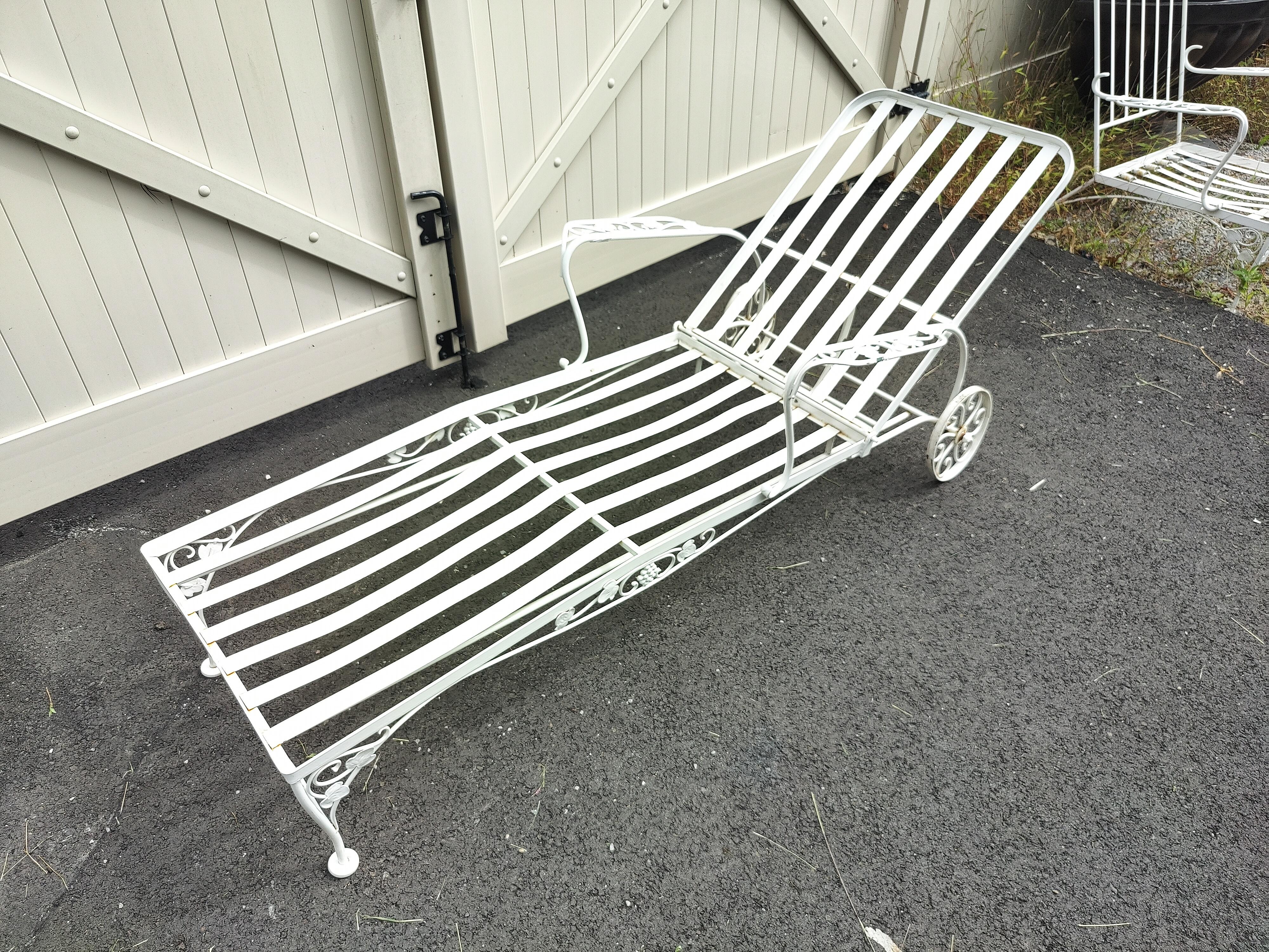 Industrial Mid-Century Reclining Sunbather Lounge Chair For Sale