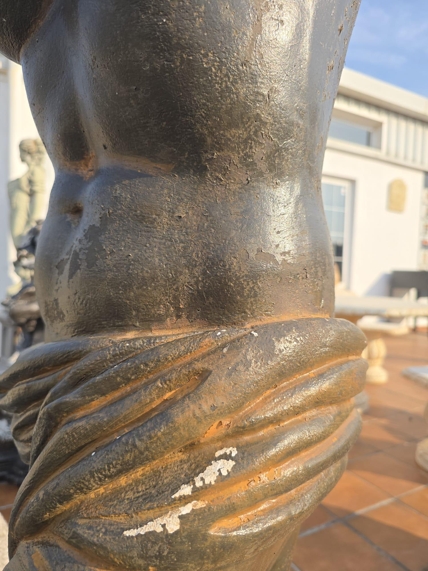 Scultura Venere di Milo in pietra ricostituita di metà secolo, anni '50 in vendita 8