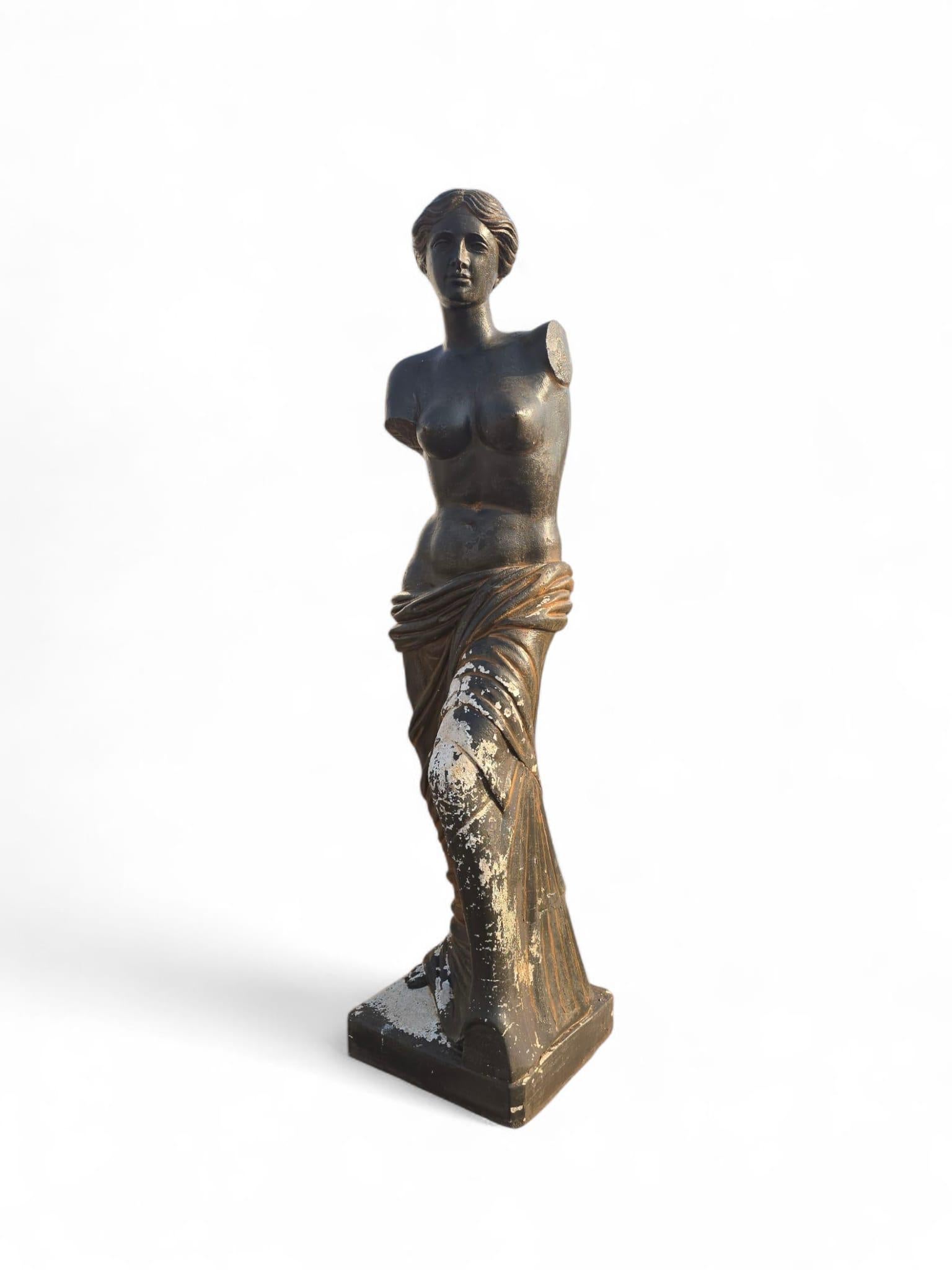 Spagnolo Scultura Venere di Milo in pietra ricostituita di metà secolo, anni '50 in vendita