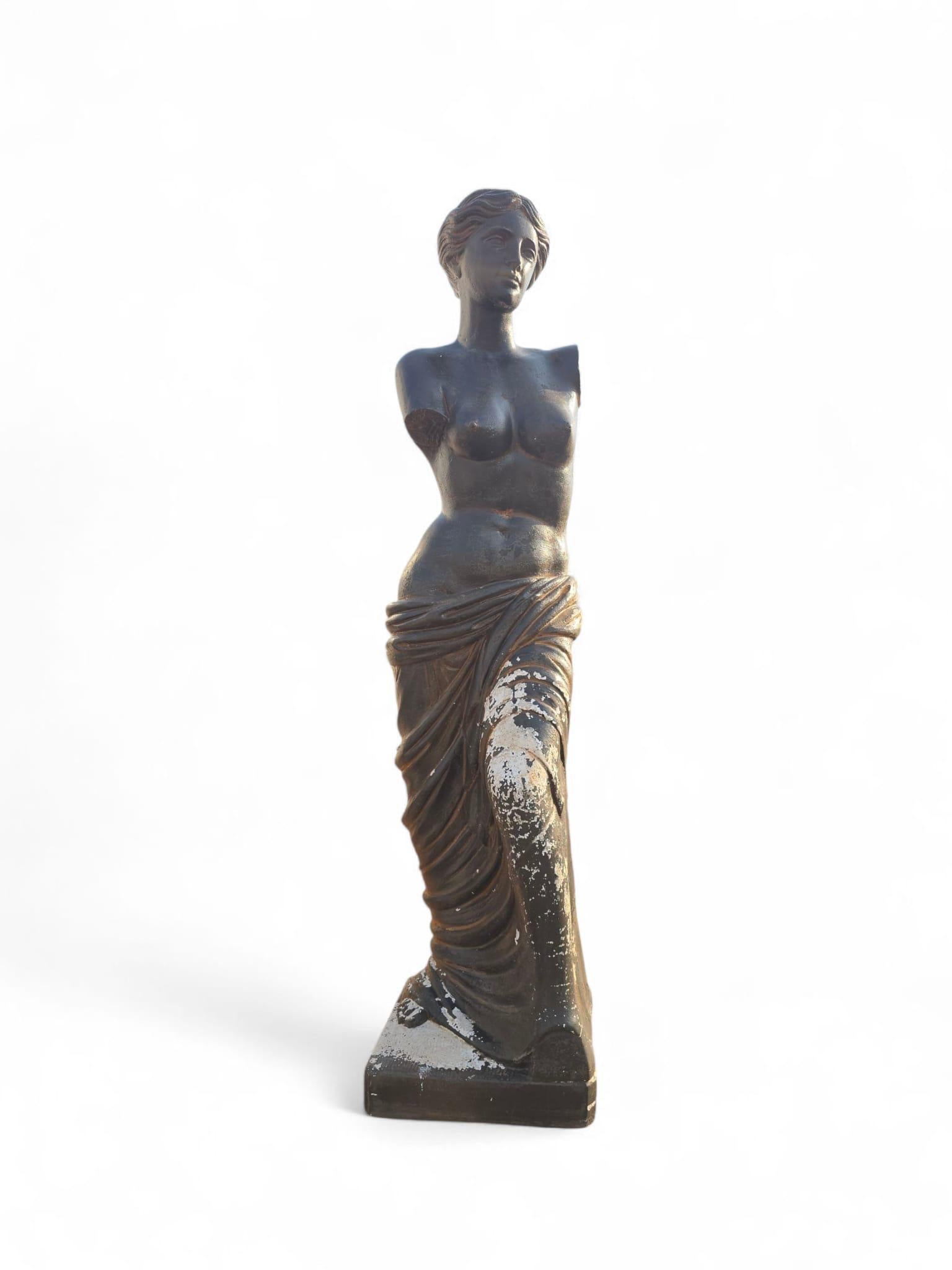 Pietra Scultura Venere di Milo in pietra ricostituita di metà secolo, anni '50 in vendita