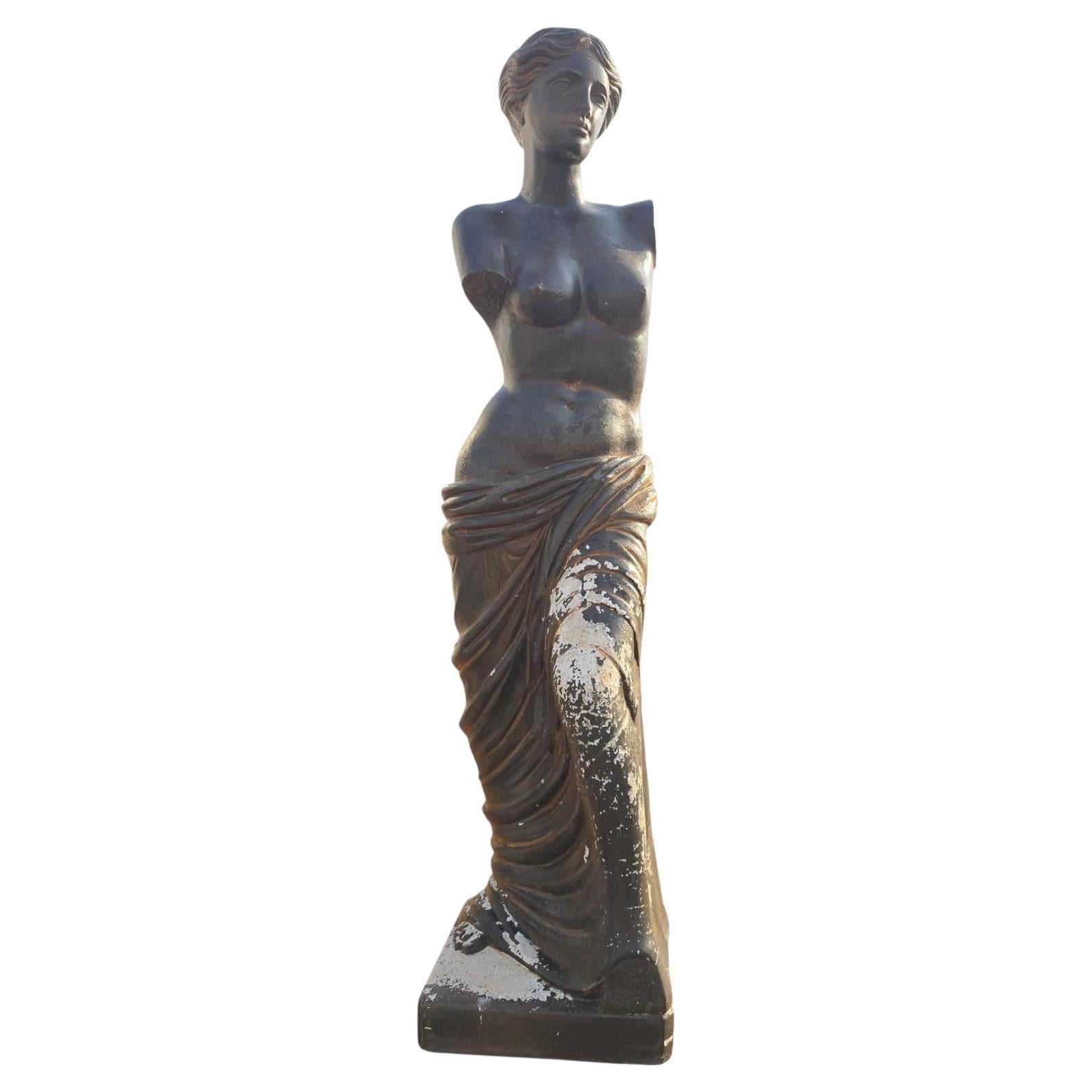 Scultura Venere di Milo in pietra ricostituita di metà secolo, anni '50